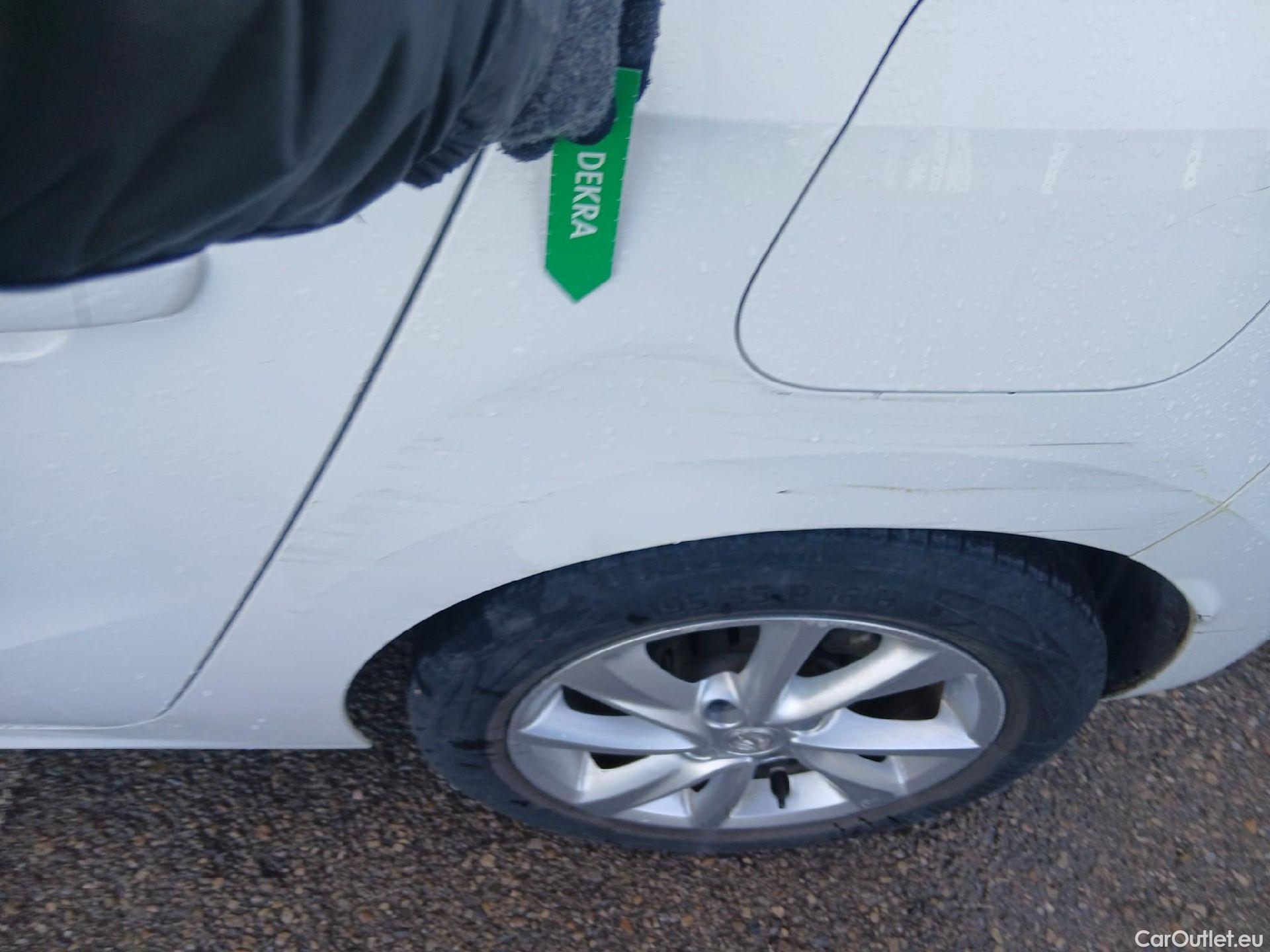  Opel  Corsa OPEL  1.2T XHL 74kW (100CV) Elegance #16