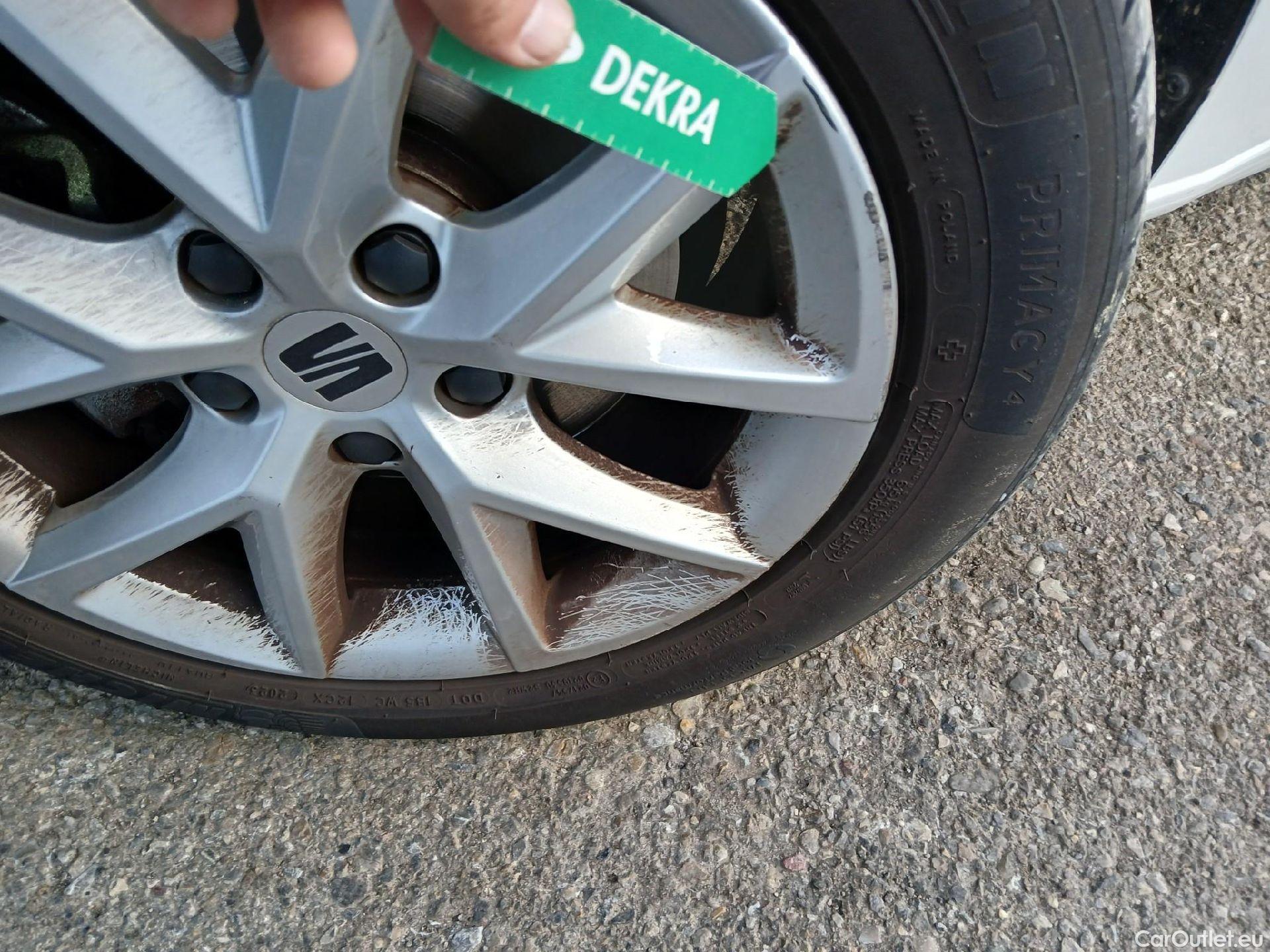  Land Rover  Discovery SEAT Nuevo León / 2020 / 5P / berlina con portón 2.0 TDI 85kW S&S Style Go (AC3) #16