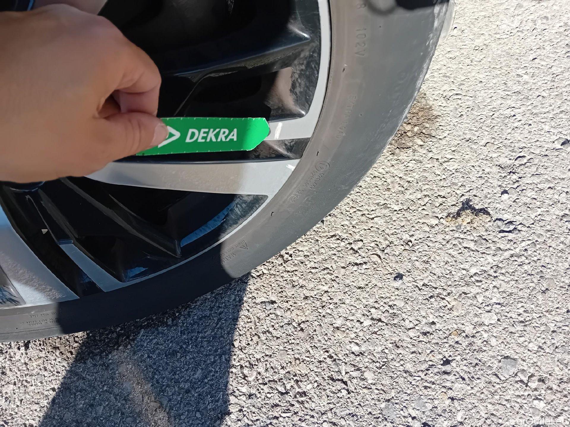  Peugeot  3008 PEUGEOT  Hybrid / 2020 / 5P / todoterreno 225 e-EAT8 GT #35