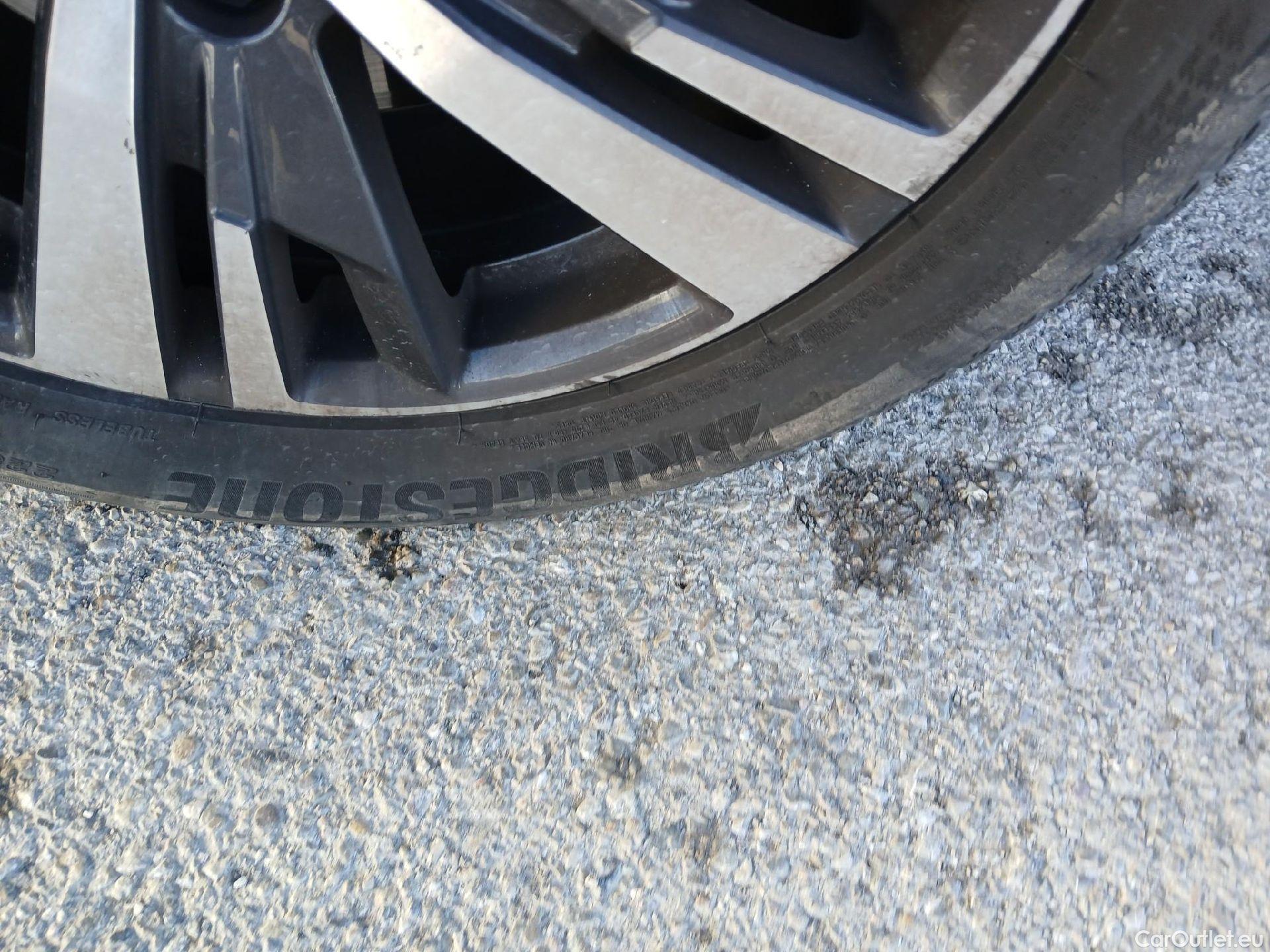  Peugeot  3008 PEUGEOT  / 2020 / 5P / todoterreno 1.5 BlueHDi 96kW S&S Allure Pack EAT8 #13