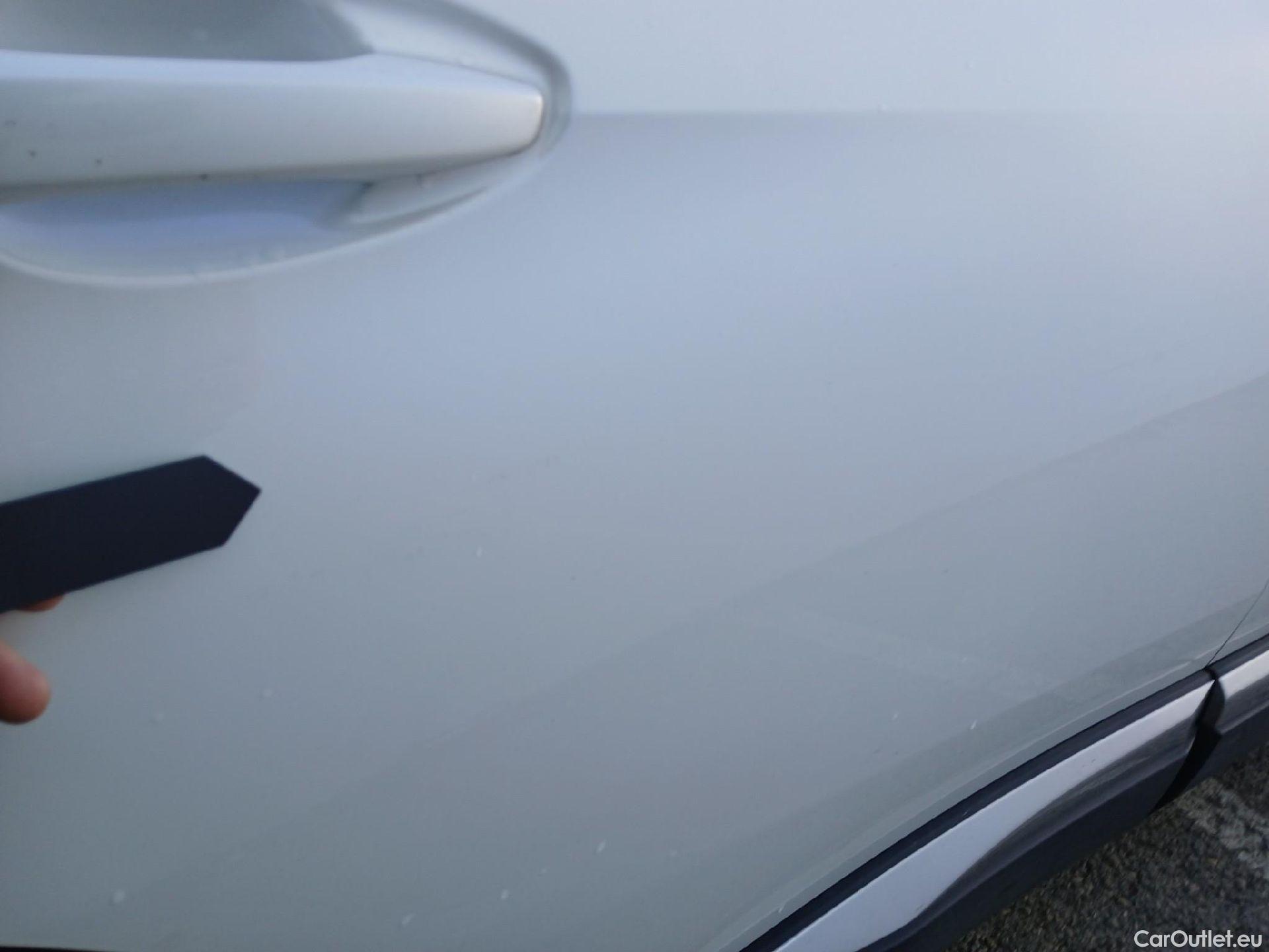  Peugeot  3008 PEUGEOT  / 2020 / 5P / todoterreno 1.5 BlueHDi 96kW S&S Allure Pack EAT8 #35