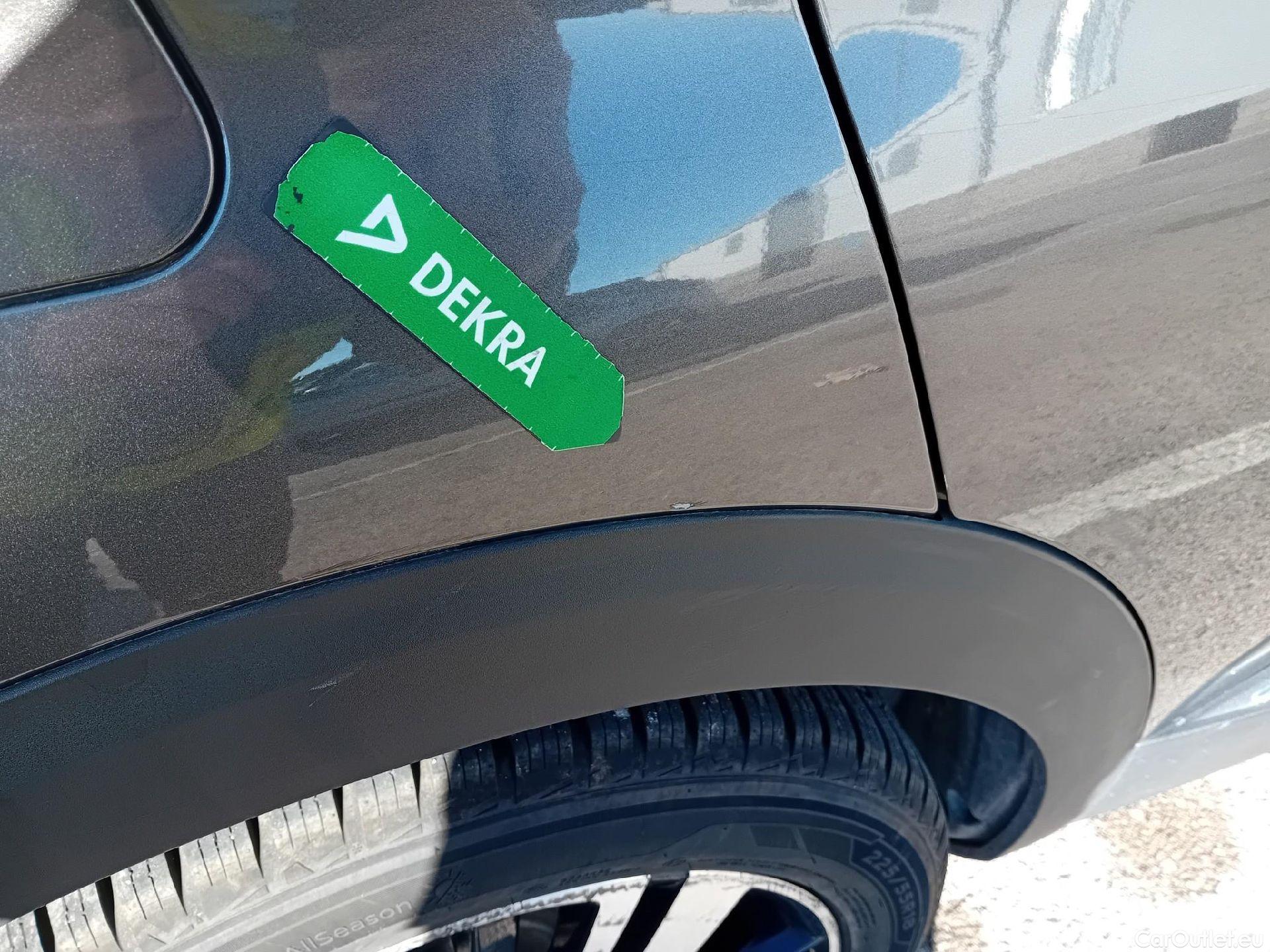  Peugeot  3008 PEUGEOT  Hybrid / 2020 / 5P / todoterreno 225 e-EAT8 GT #24