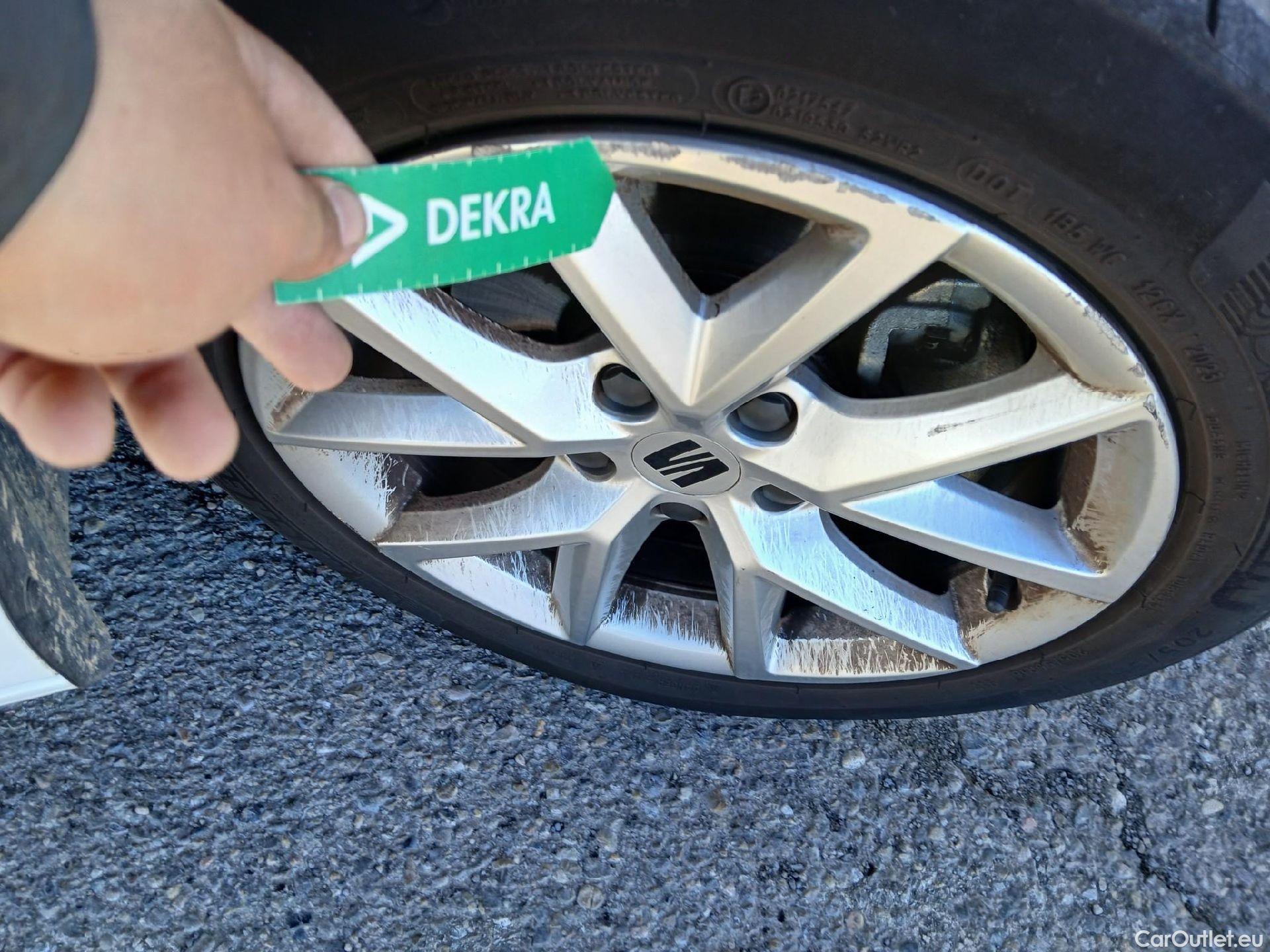  Land Rover  Discovery SEAT Nuevo León / 2020 / 5P / berlina con portón 2.0 TDI 85kW S&S Style Go (AC3) #21