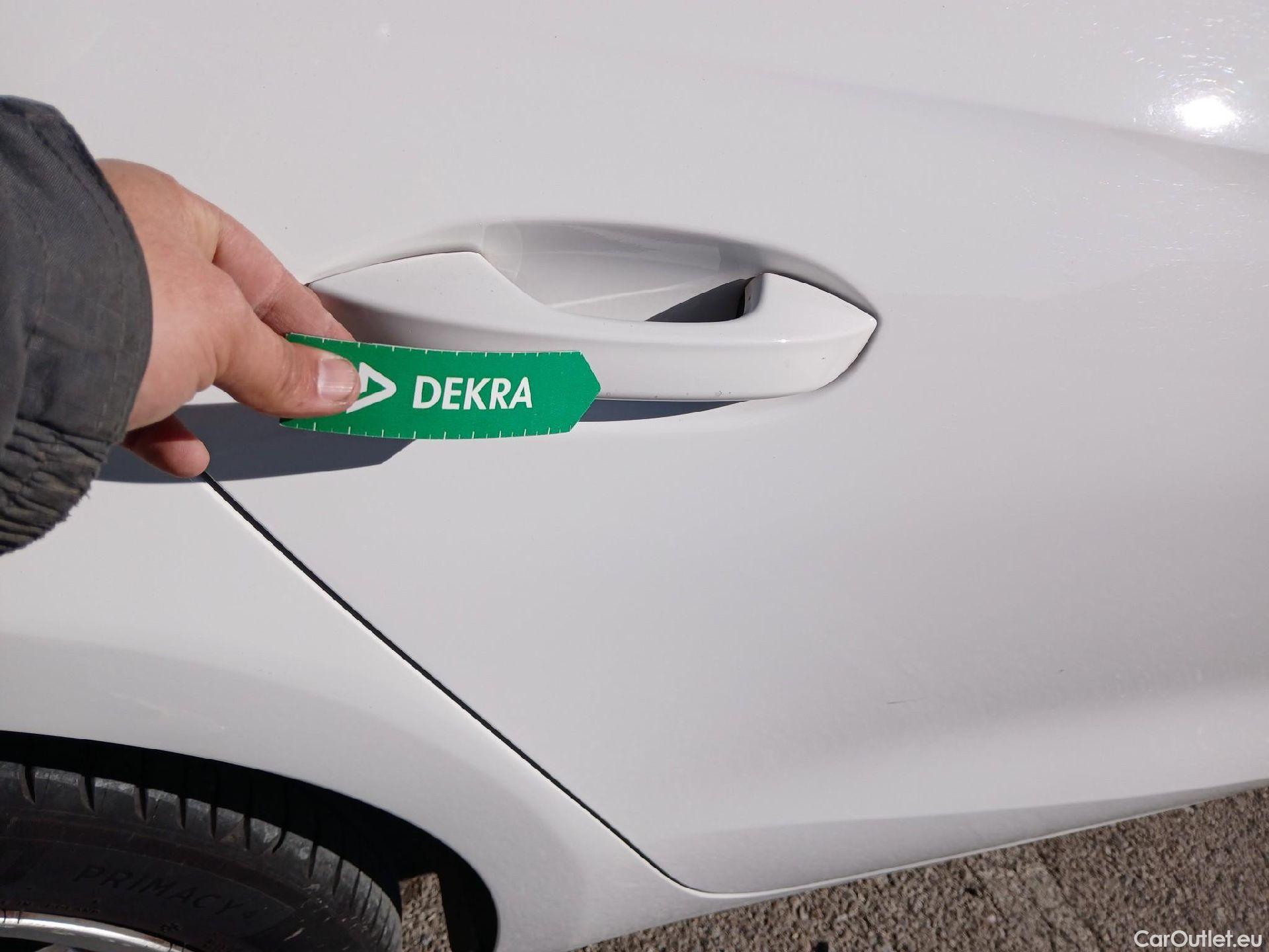  Land Rover  Discovery SEAT Nuevo León / 2020 / 5P / berlina con portón 2.0 TDI 85kW S&S Style Go (AC3) #17