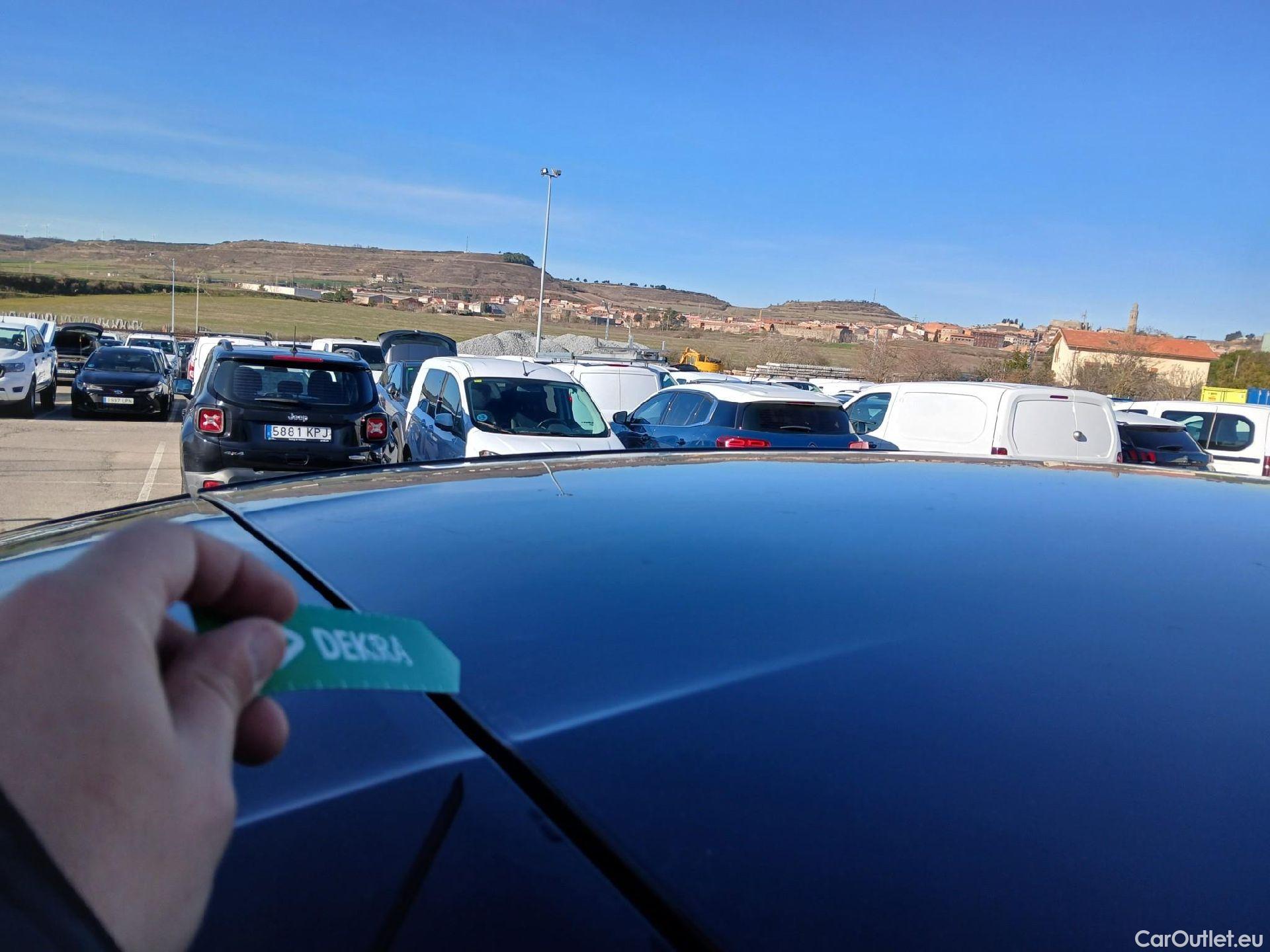  Peugeot  3008 PEUGEOT  / 2020 / 5P / todoterreno 1.5 BlueHDi 96kW S&S Allure Pack EAT8 #29