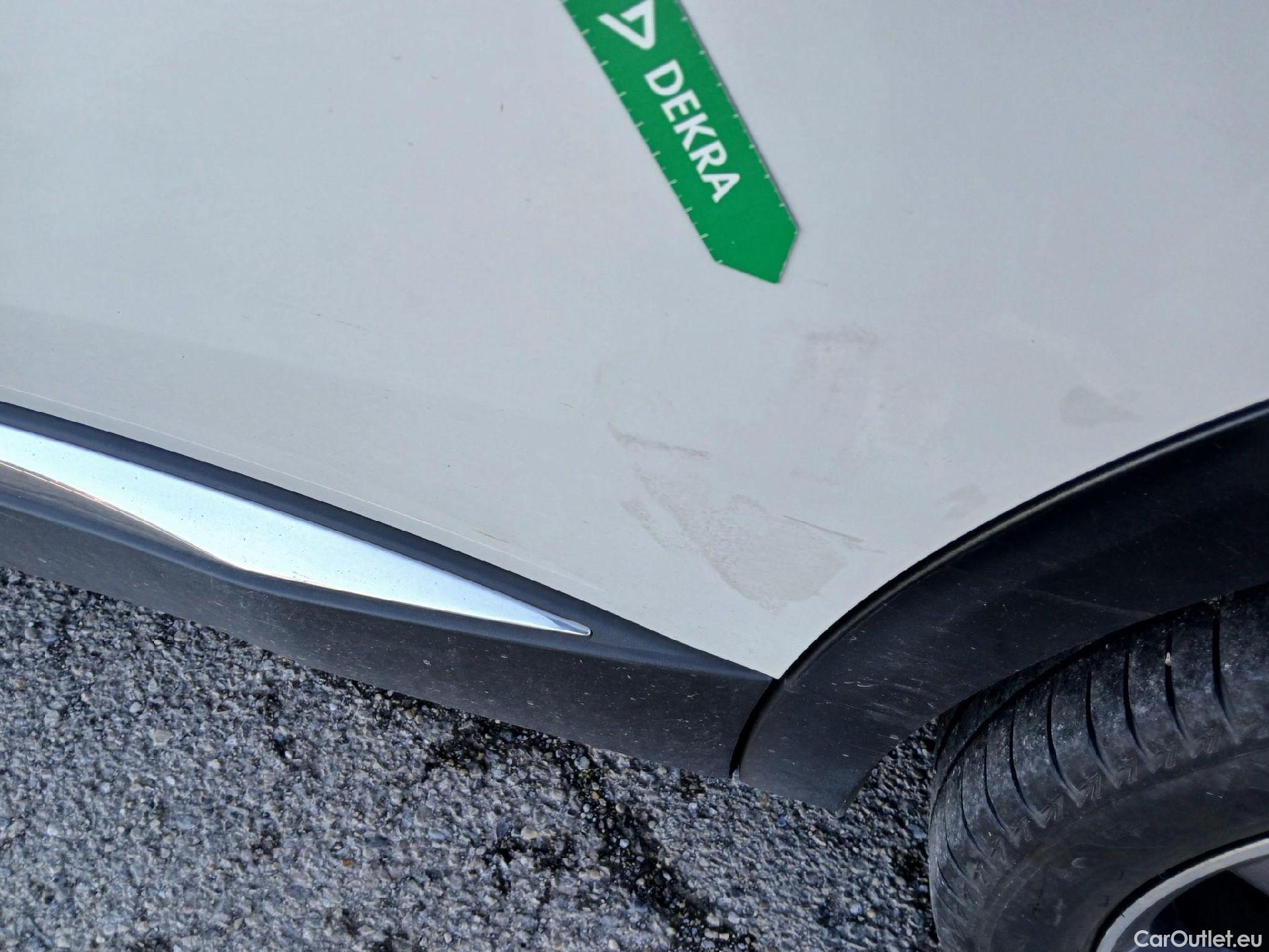  Peugeot  3008 PEUGEOT  / 2020 / 5P / todoterreno 1.5 BlueHDi 96kW S&S Allure Pack EAT8 #17