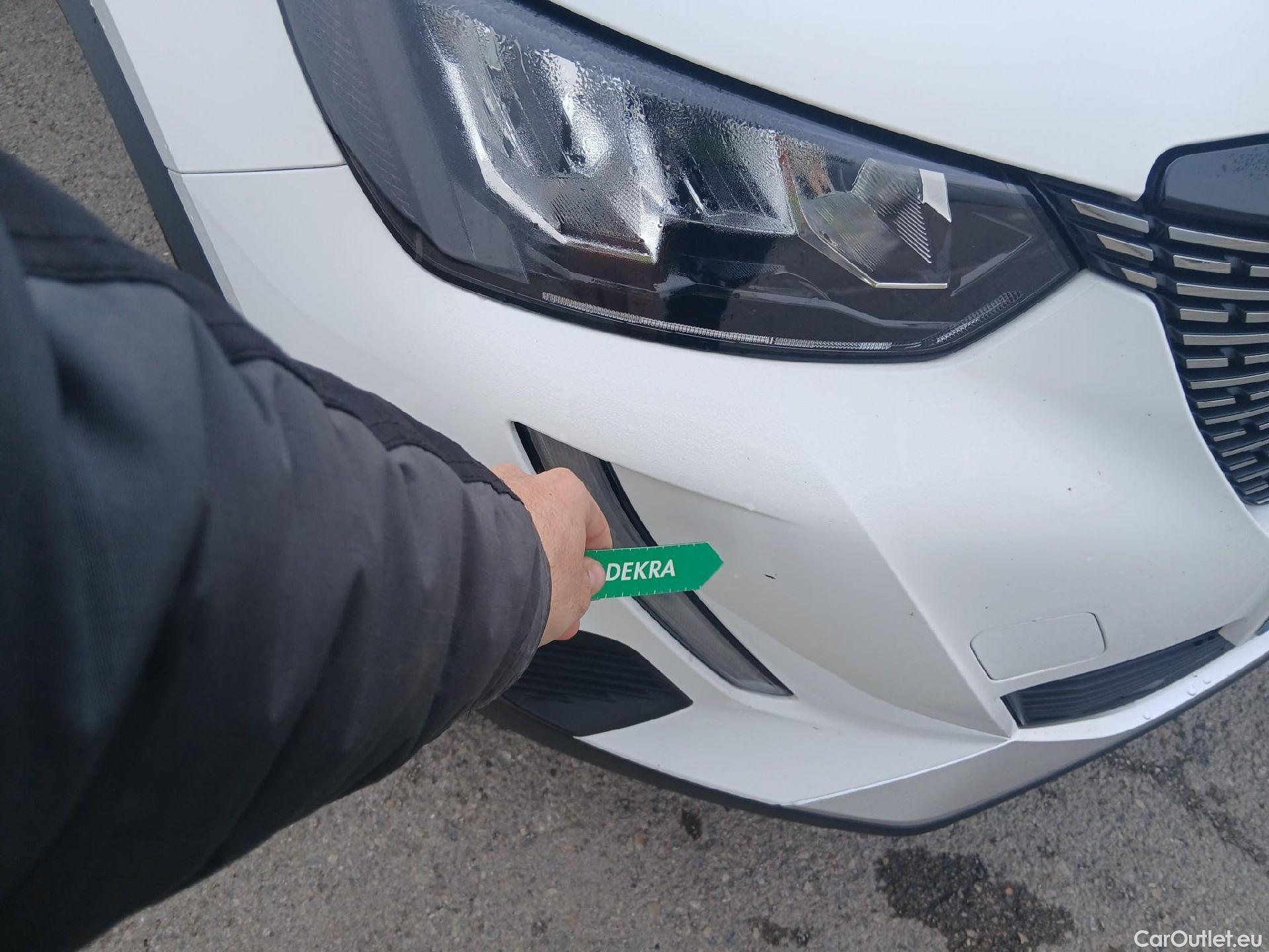  Peugeot  2008 PEUGEOT  / 2019 / 5P / todoterreno Allure BlueHDI 81kW (110CV) #1