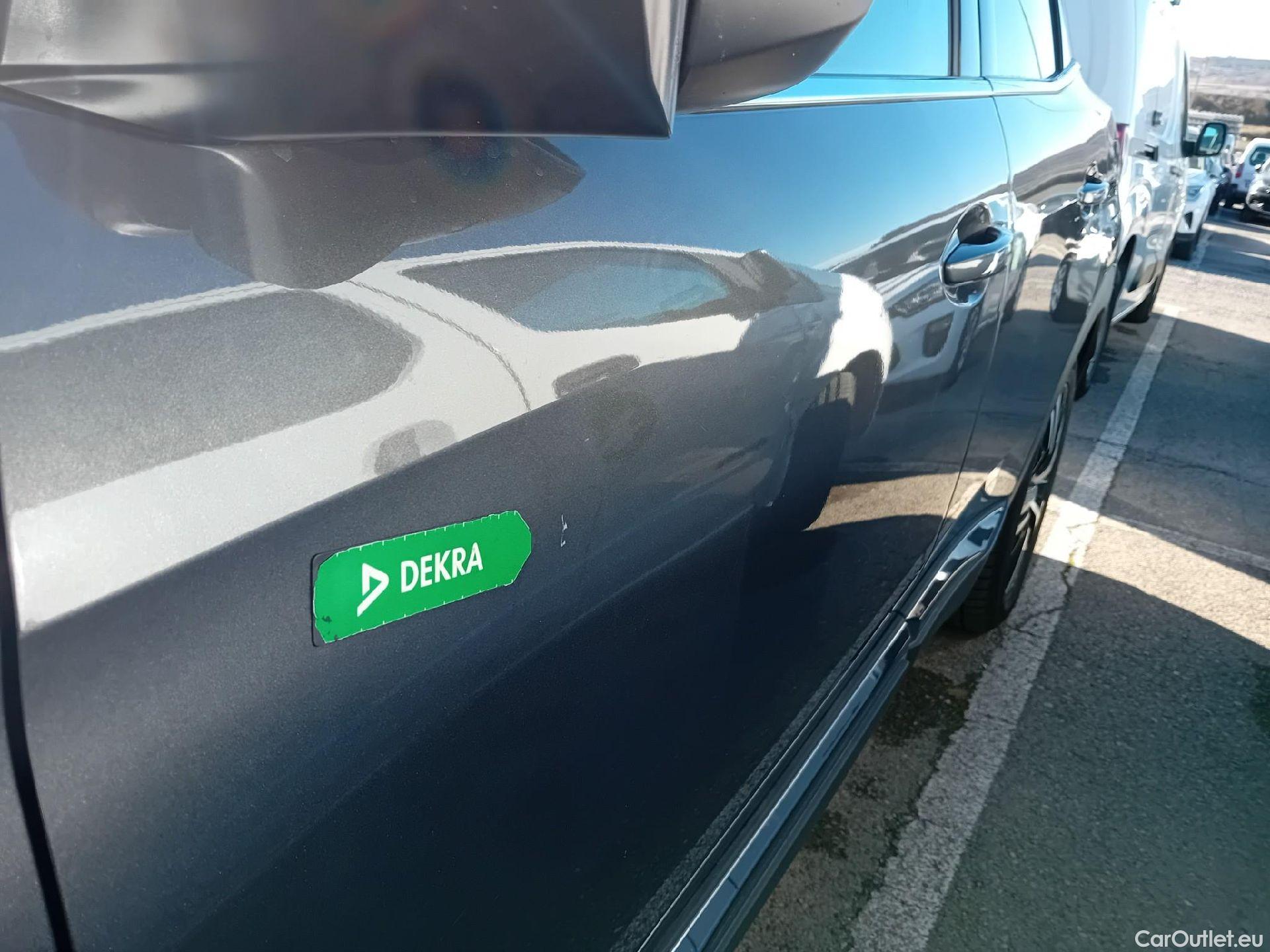  Peugeot  3008 PEUGEOT  Hybrid / 2020 / 5P / todoterreno 225 e-EAT8 GT #13