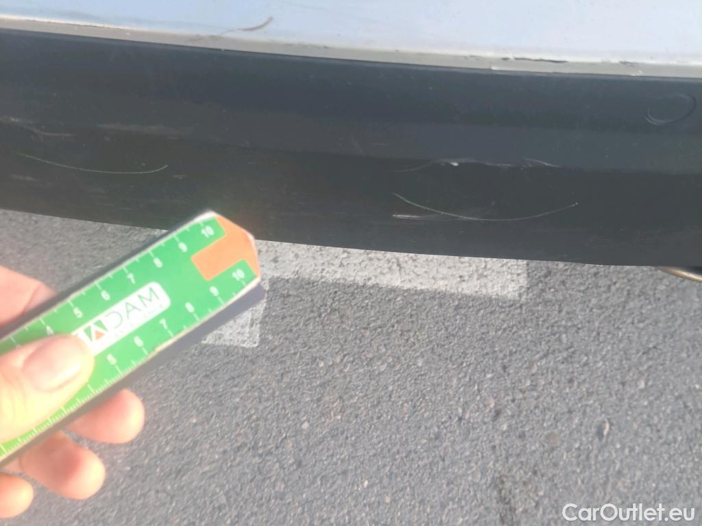  Peugeot  2008 PEUGEOT  / 2019 / 5P / todoterreno Active BlueHDI 81kW (110CV) #19