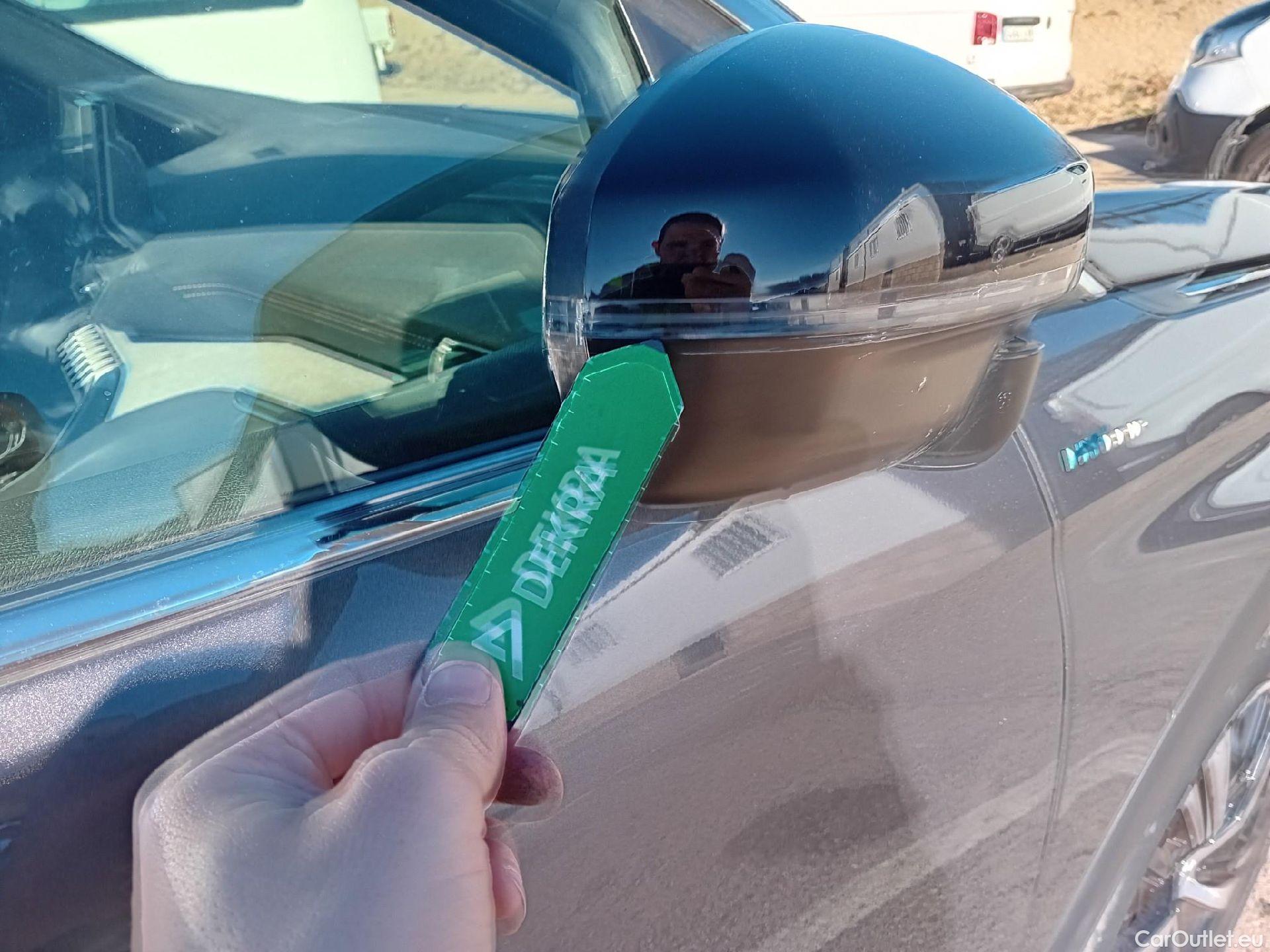  Peugeot  3008 PEUGEOT  Hybrid / 2020 / 5P / todoterreno 225 e-EAT8 GT #31