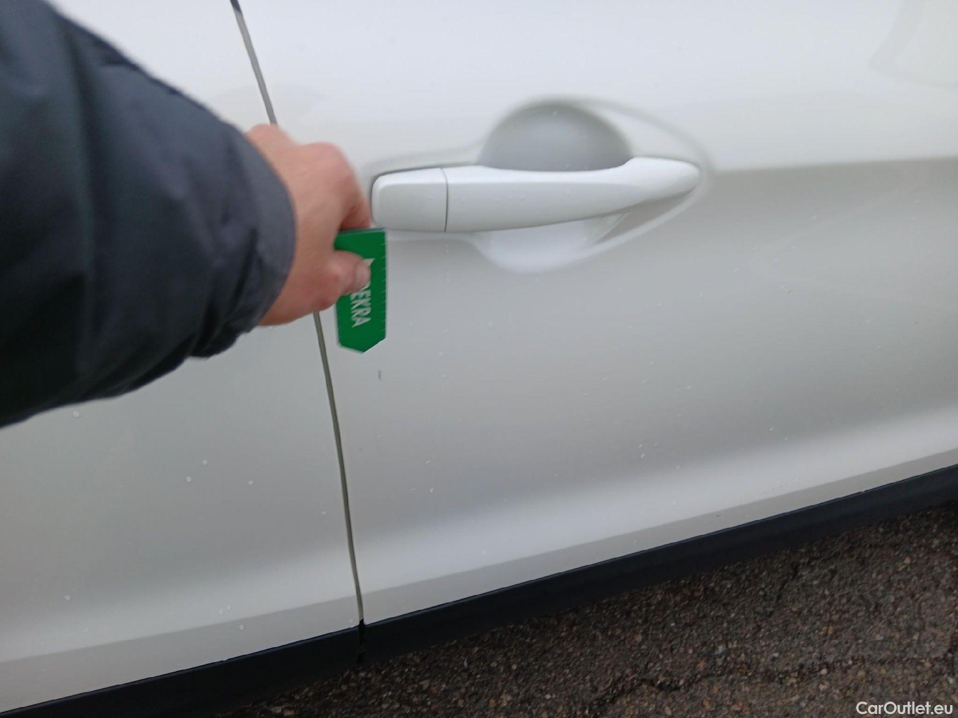  Nissan  Qashqai NISSAN  / 2017 / 5P / todoterreno DIG-T 103 kW (140 CV) E6D ACENTA #13