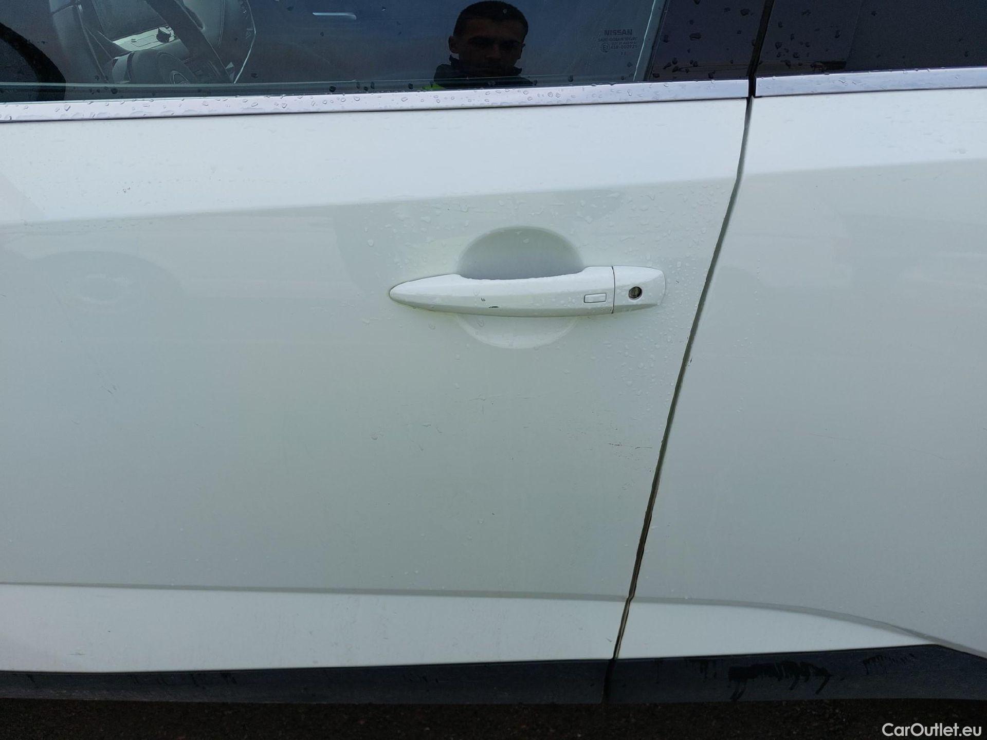  Nissan  Qashqai NISSAN  / 2021 / 5P / todoterreno DIG-T 116kW mHEV Xtronic 4x4 N-Connecta #5