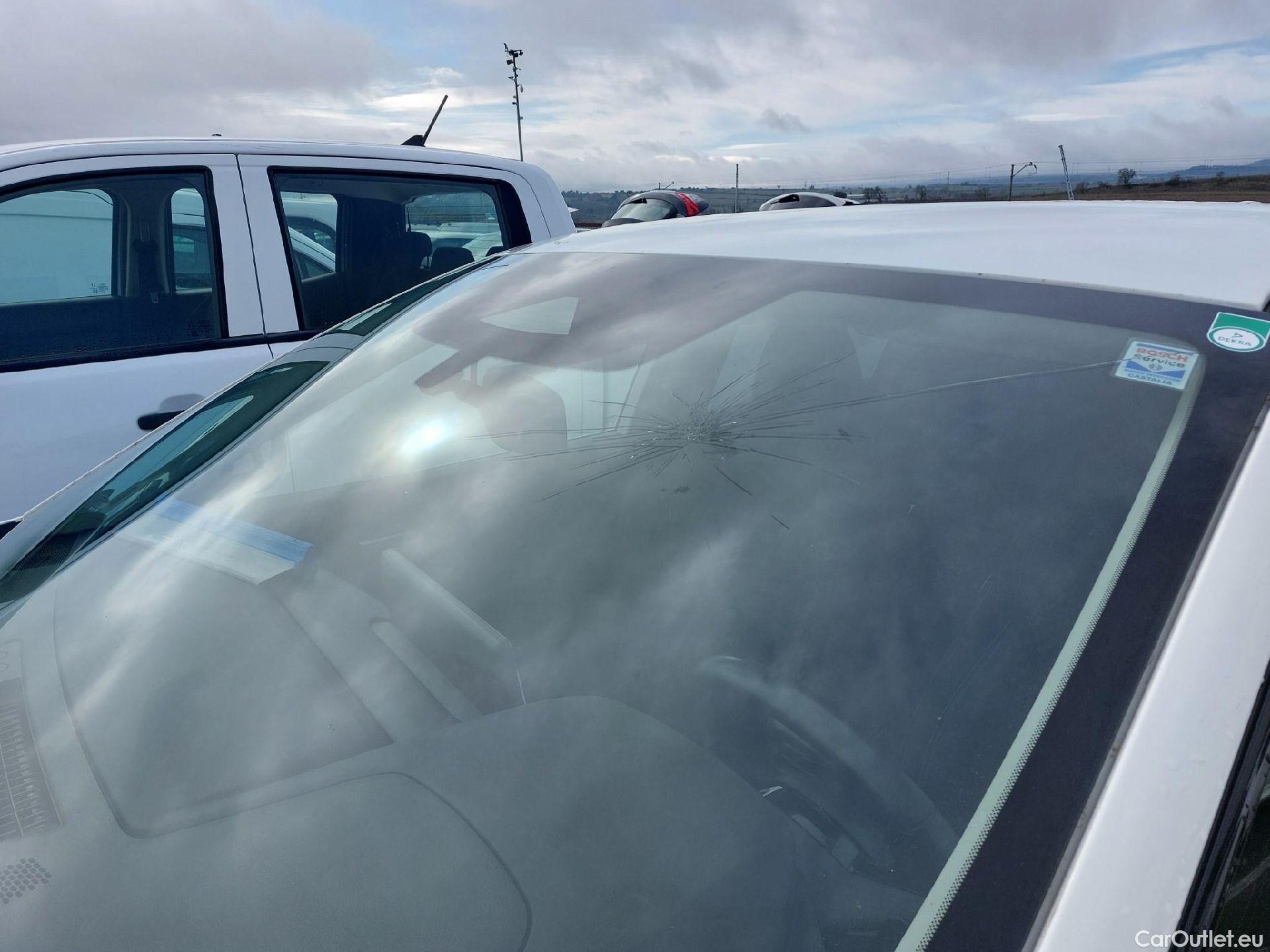  Nissan  Qashqai NISSAN  / 2021 / 5P / todoterreno DIG-T 116kW mHEV Xtronic 4x4 N-Connecta #2