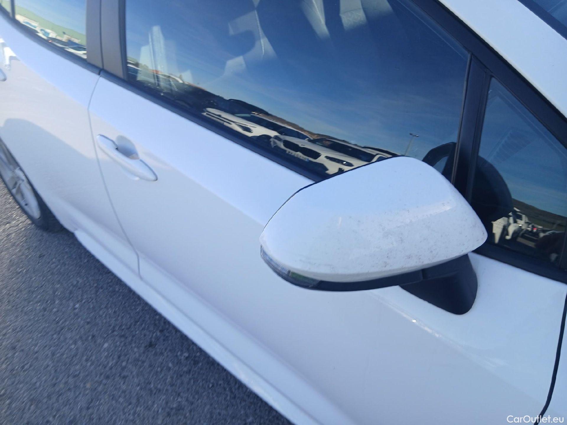  Toyota  Corolla TOYOTA  1.8 125H ACTIVE TECH E-CVT #14