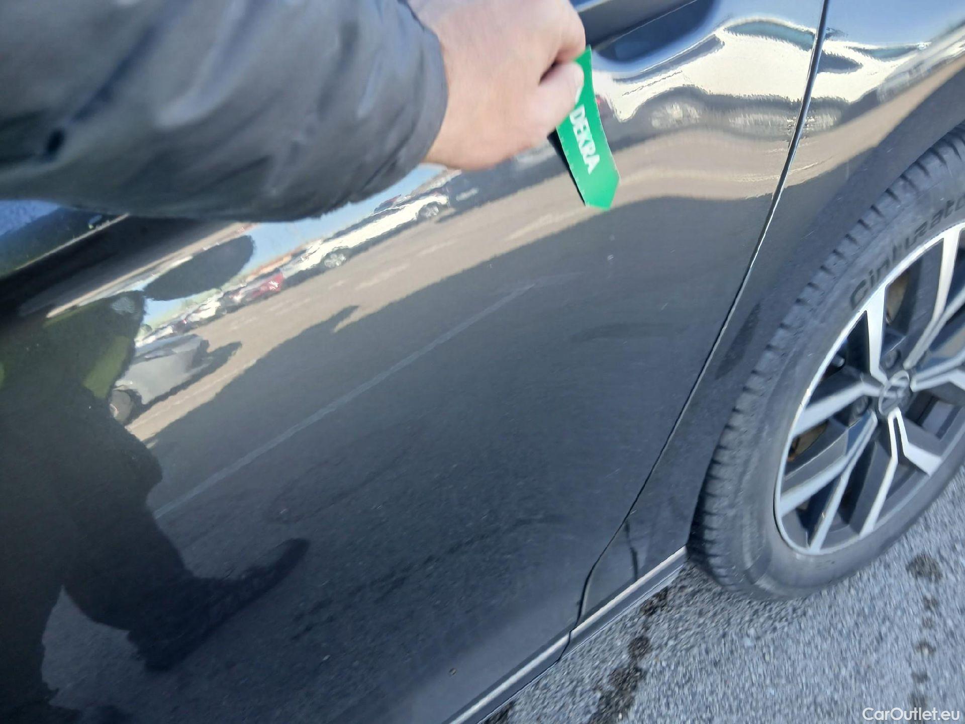  Volkswagen  Passat VOLKSWAGEN  / 2019 / 4P / sedán Executive 2.0 TDI 110kW (150CV) DSG #8