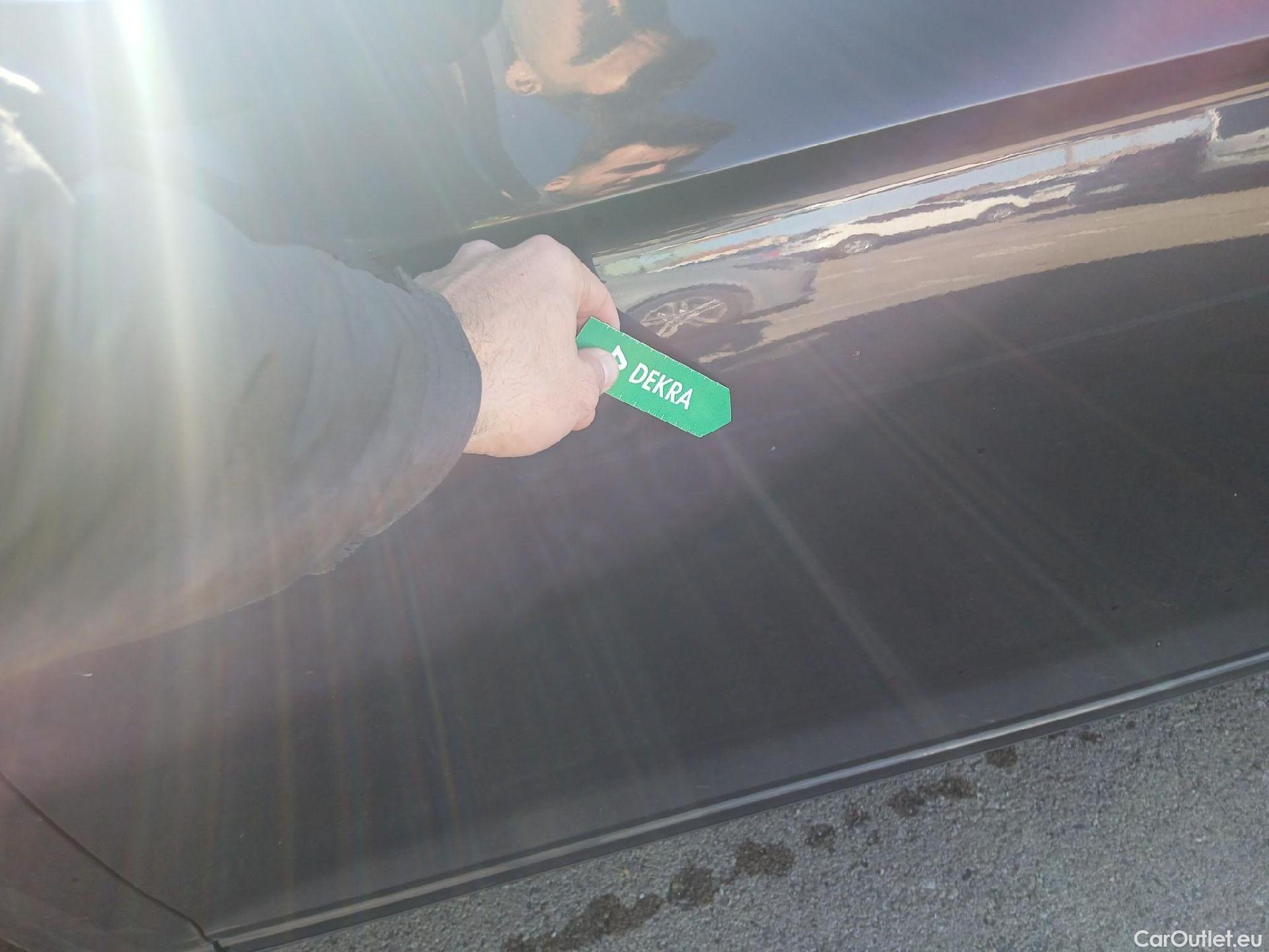  Volkswagen  Passat VOLKSWAGEN  / 2019 / 4P / sedán Executive 2.0 TDI 110kW (150CV) DSG #5