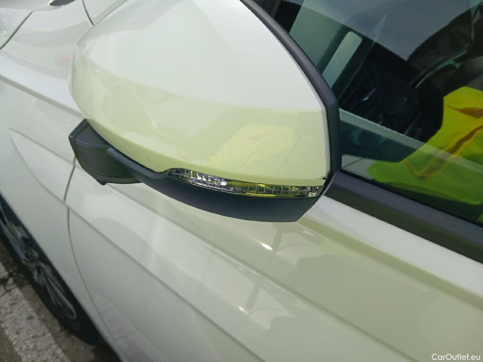  Volkswagen  Polo VOLKSWAGEN  / 2021 / 5P / berlina con portón Life 1.0 TSI 70kW (95CV) #8