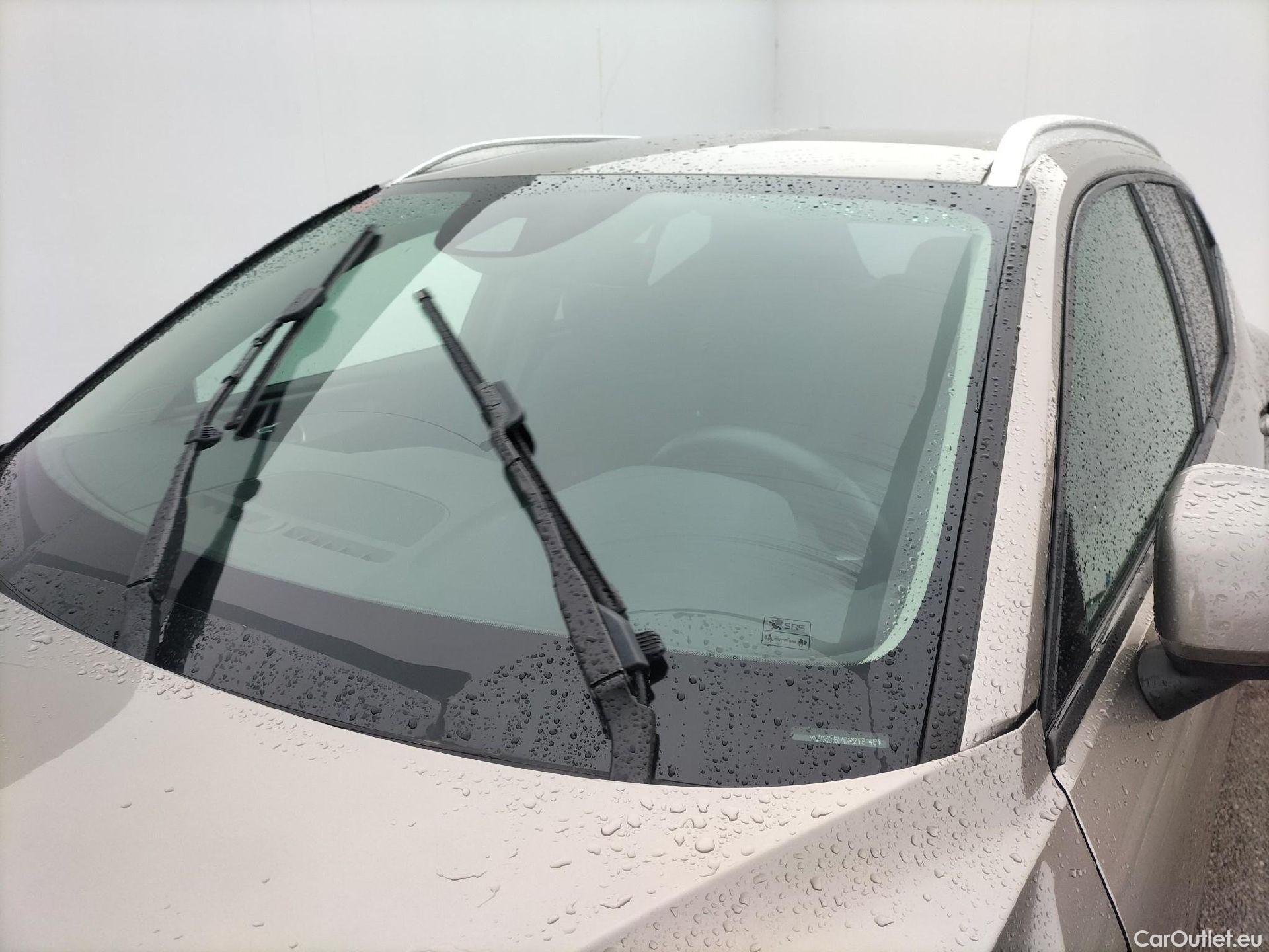  Volvo  XC 40 VOLVO XC40 / 2017 / 5P / todoterreno 1.5 T3 Momentum Pro Auto #4