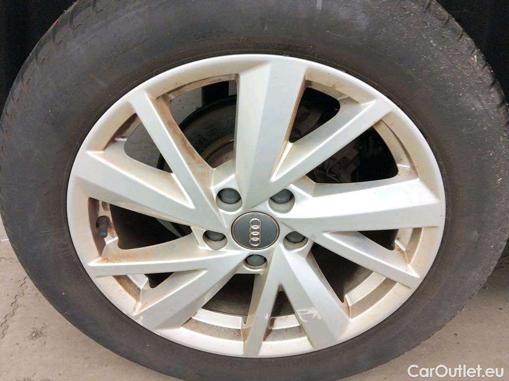  Audi  Q2 AUDI  / 2016 / 5P / todoterreno Advanced 30 TFSI 85kW (116CV) #9