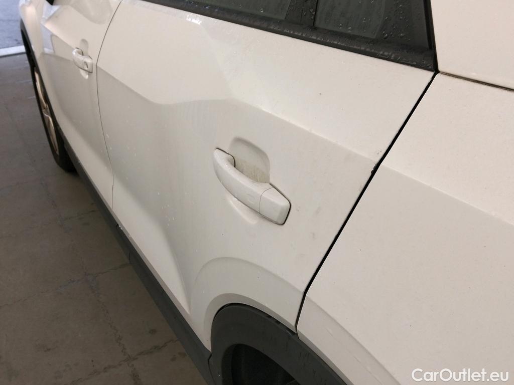  Audi  Q2 AUDI  / 2016 / 5P / todoterreno Advanced 30 TFSI 85kW (116CV) #22