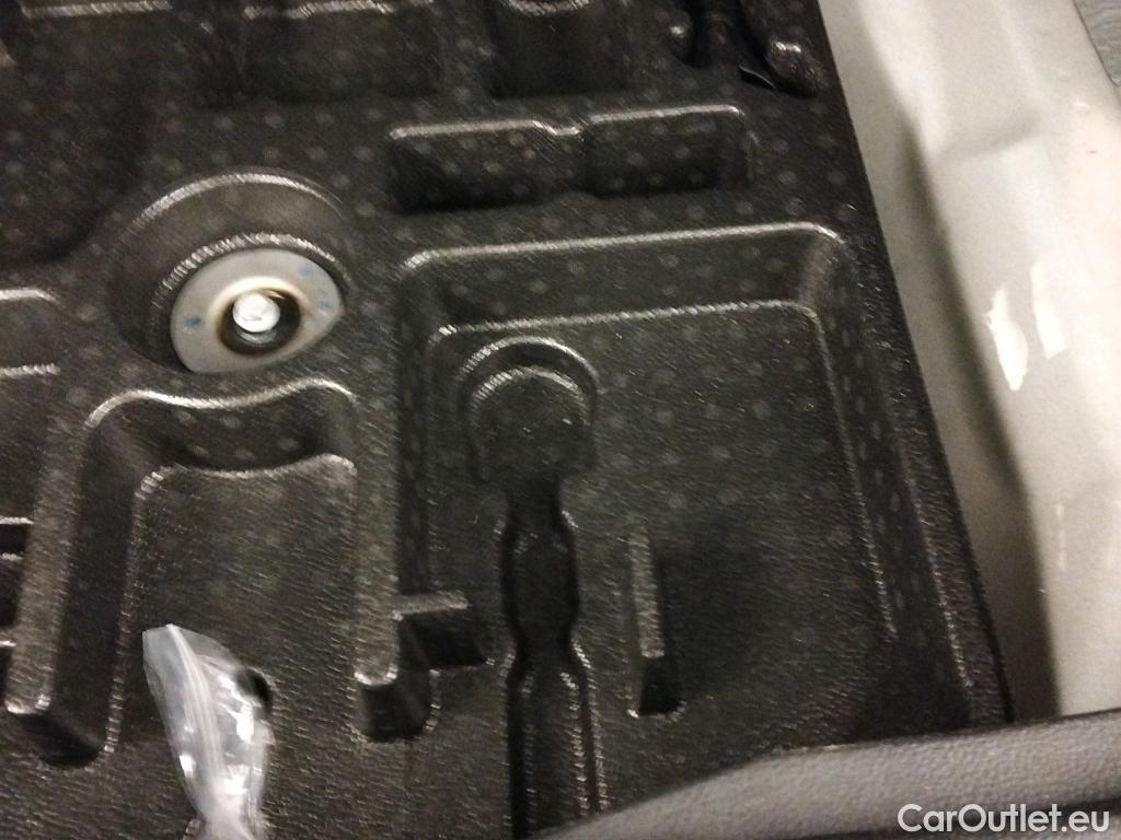  Nissan  Qashqai NISSAN  / 2021 / 5P / todoterreno DIG-T 103kW (140CV) mHEV 4x2 Acenta #2