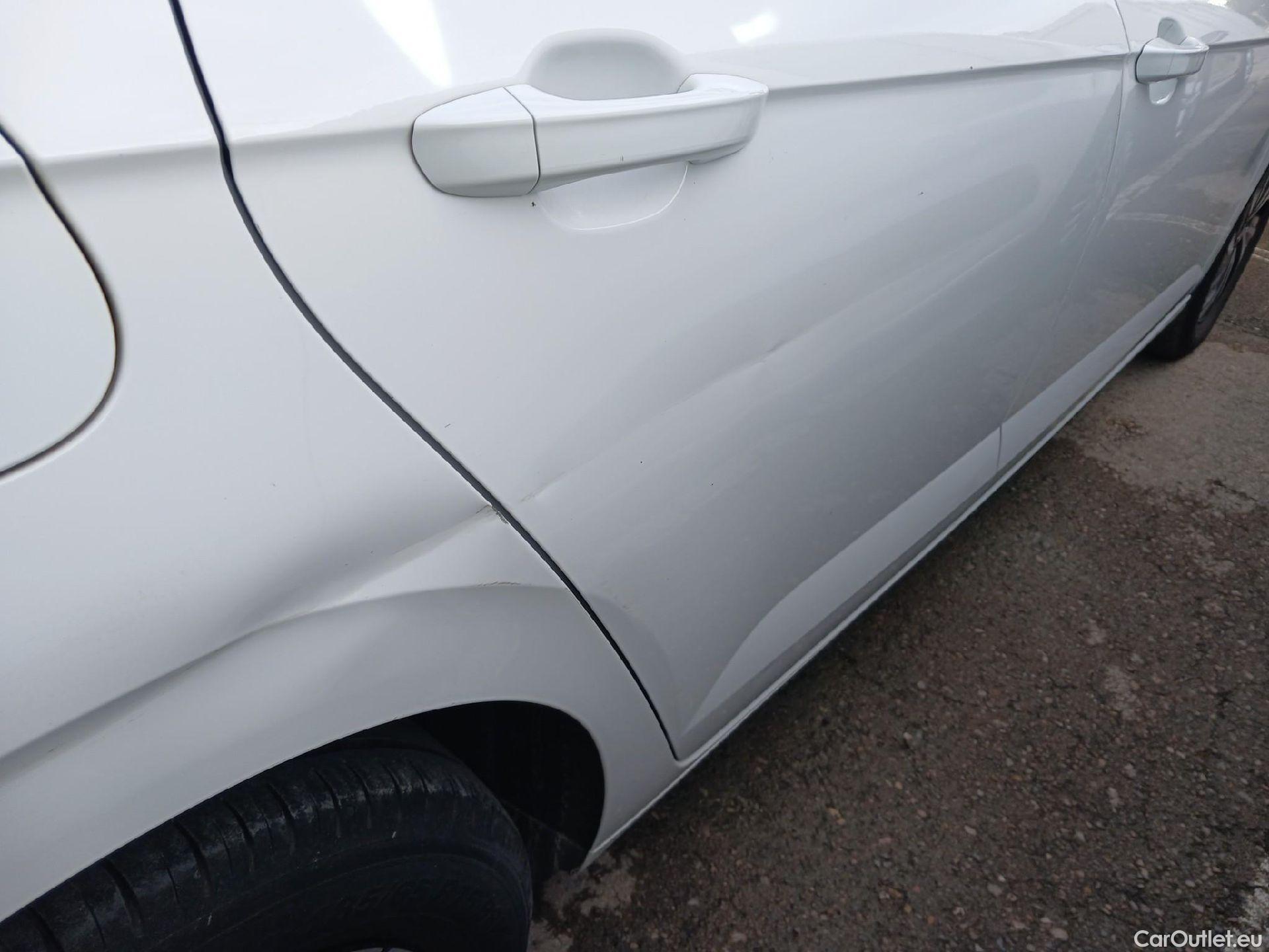  Volkswagen  Polo VOLKSWAGEN  / 2021 / 5P / berlina con portón Life 1.0 TSI 70kW (95CV) #18