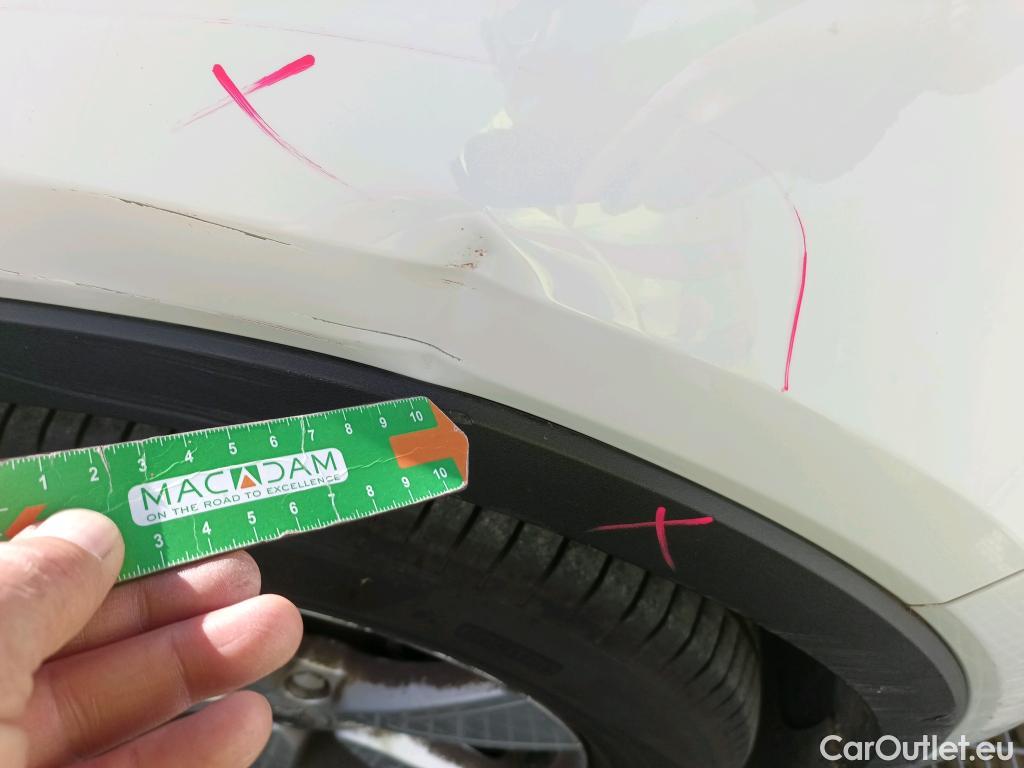  Volvo  XC 40 VOLVO XC40 / 2017 / 5P / todoterreno 2.0 D3 Auto #4