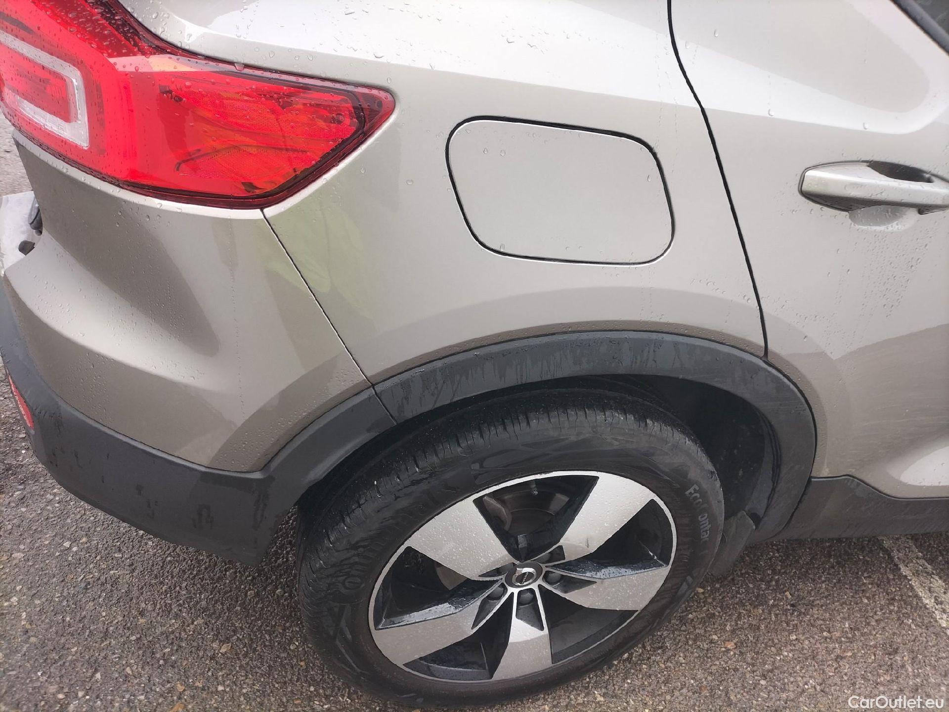  Volvo  XC 40 VOLVO XC40 / 2017 / 5P / todoterreno 1.5 T3 Momentum Pro Auto #16