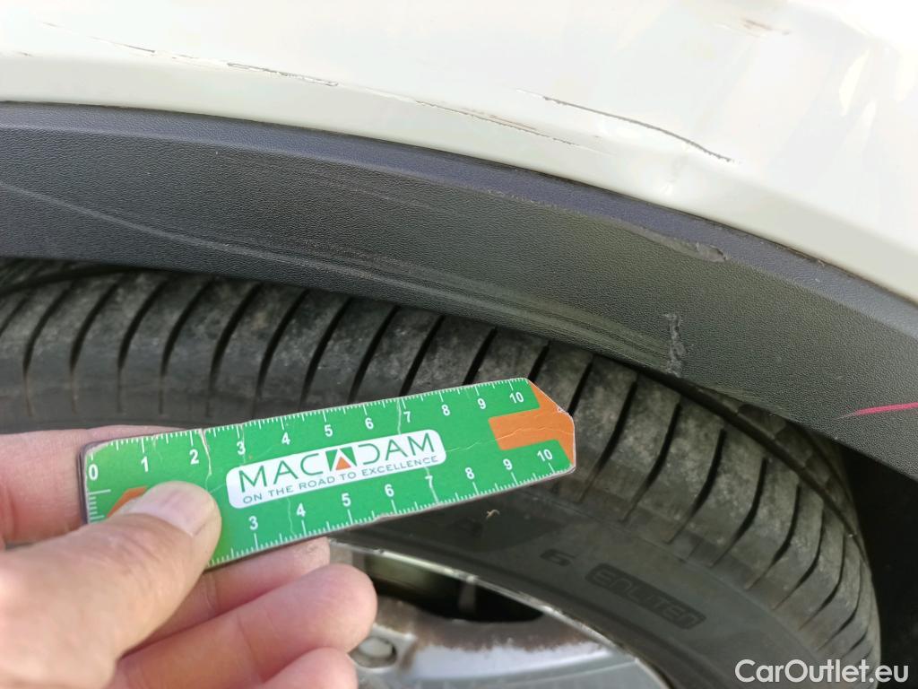  Volvo  XC 40 VOLVO XC40 / 2017 / 5P / todoterreno 2.0 D3 Auto #24