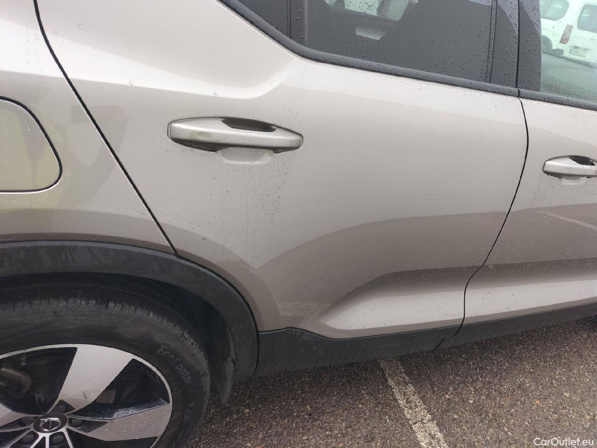  Volvo  XC 40 VOLVO XC40 / 2017 / 5P / todoterreno 1.5 T3 Momentum Pro Auto #20