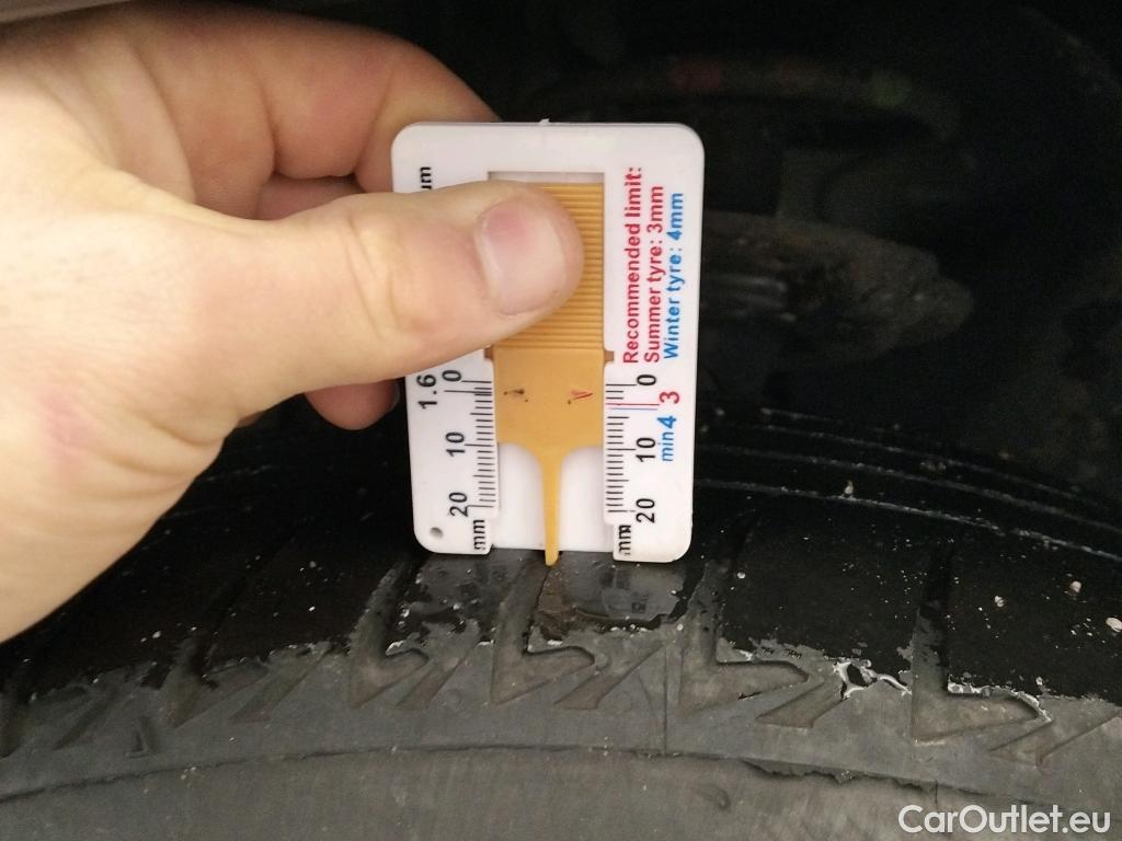  Nissan  Juke NISSAN  / 2019 / 5P / crossover DIG-T 84 kW (114 CV) DCT 7 Vel. Acenta #4