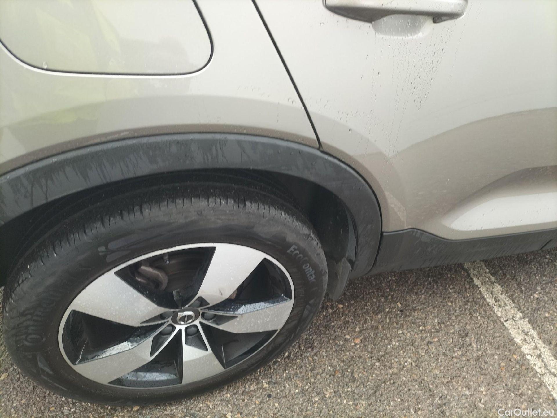  Volvo  XC 40 VOLVO XC40 / 2017 / 5P / todoterreno 1.5 T3 Momentum Pro Auto #18