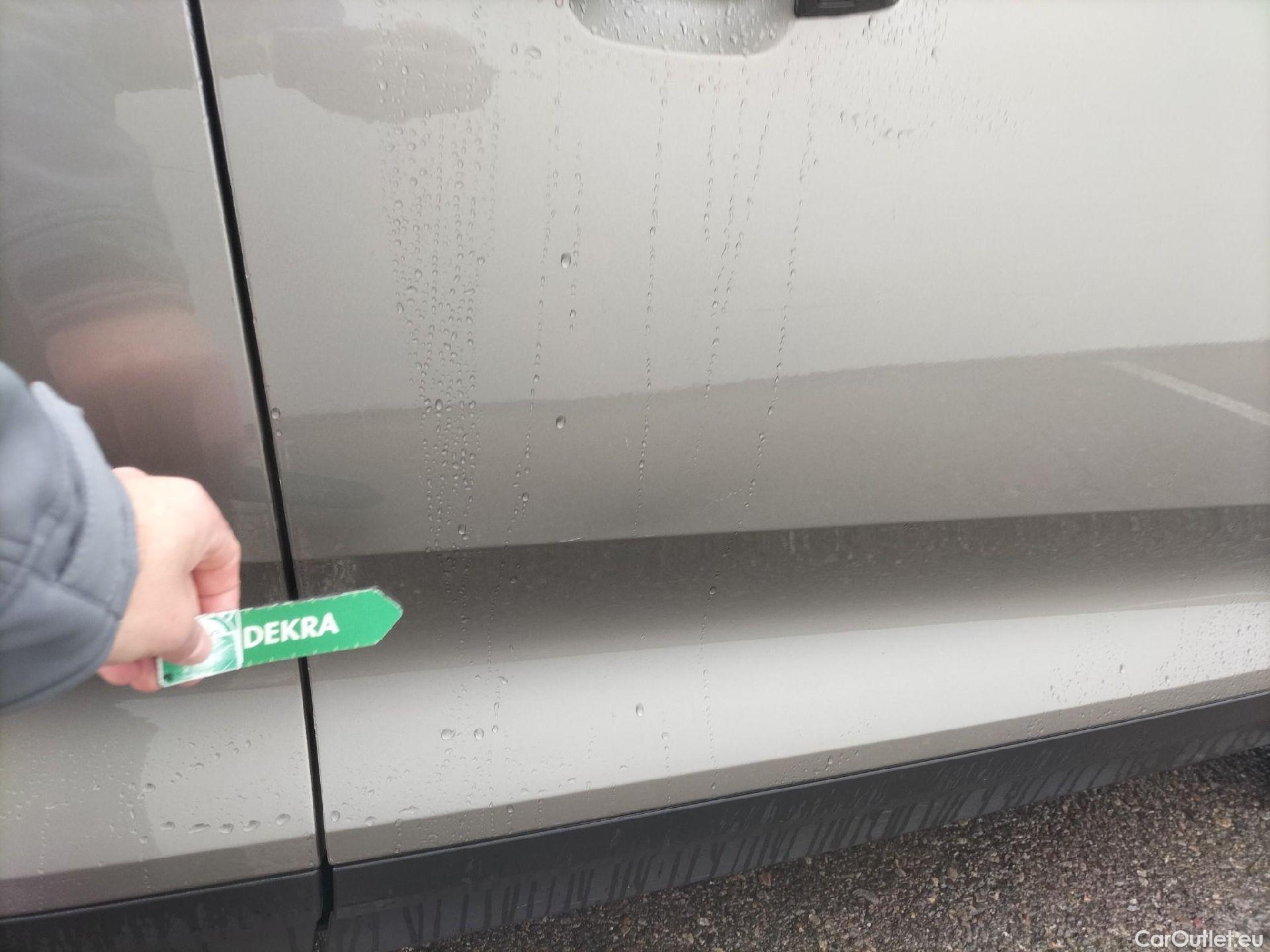  Volvo  XC 40 VOLVO XC40 / 2017 / 5P / todoterreno 1.5 T3 Momentum Pro Auto #25