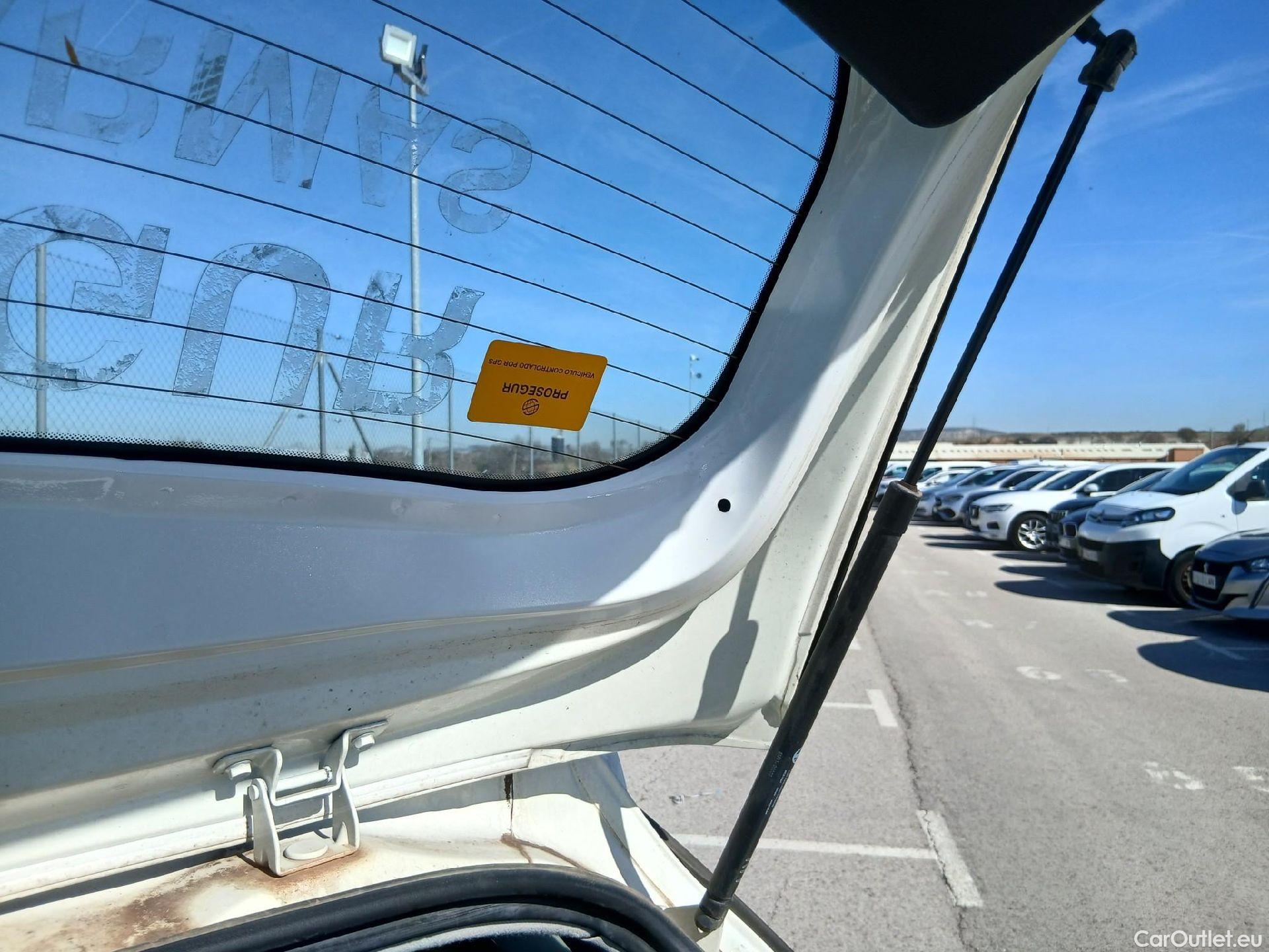  Hyundai  i20 HYUNDAI  / 2020 / 5P / berlina con portón 1.0 TGDI 74kW (100CV) 48V Essence #35