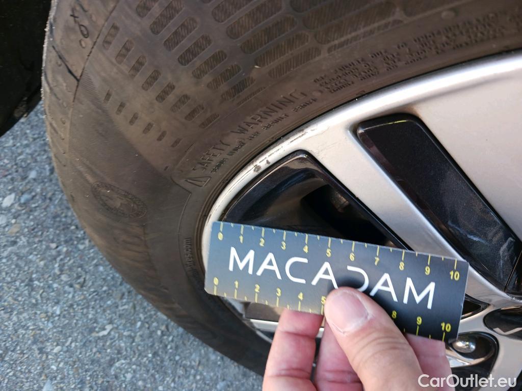  KIA  Niro KIA  / 2019 / 5P / crossover 1.6 GDi PHEV 104kW (141CV) Drive #29