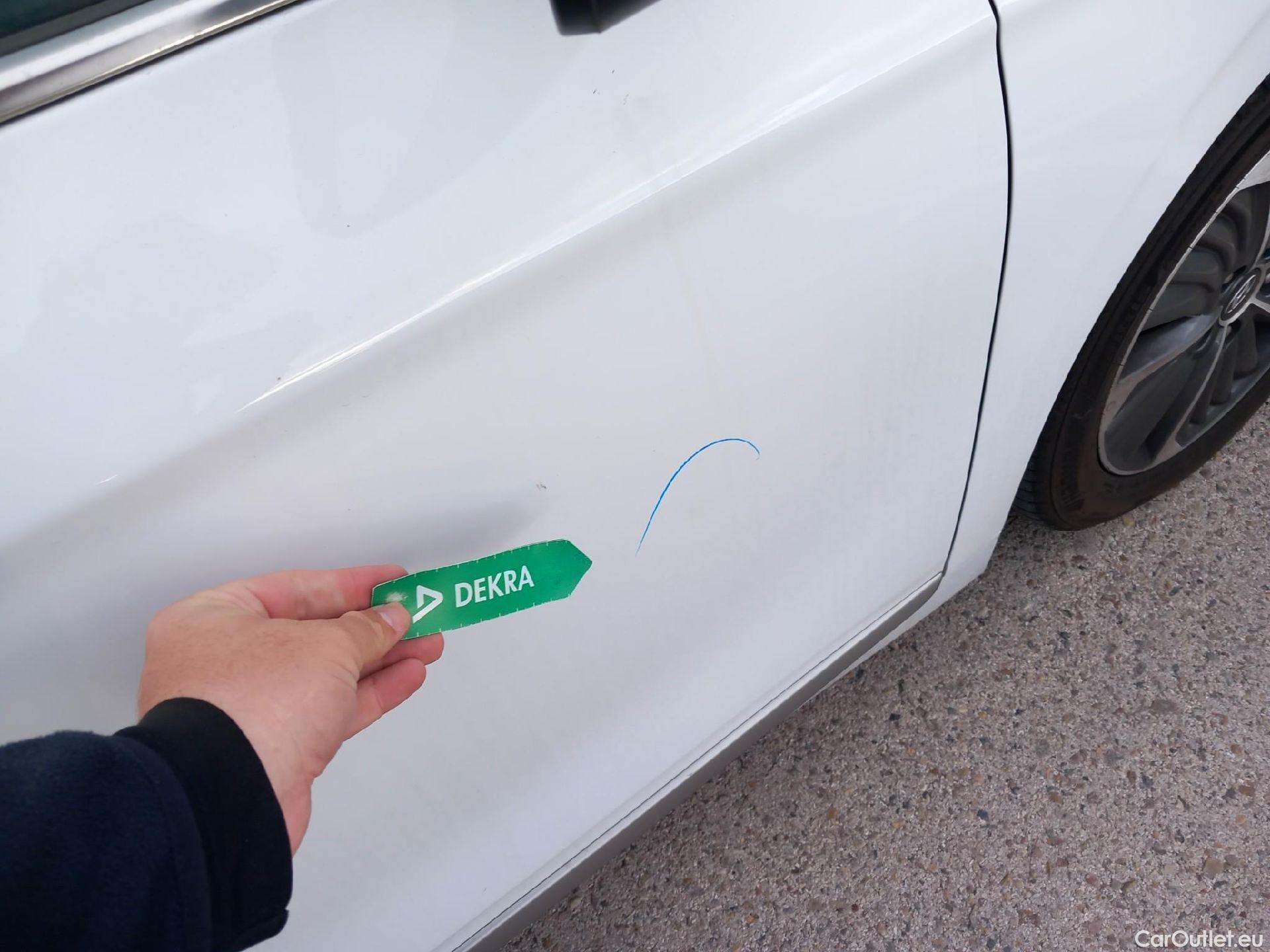  Hyundai   Ioniq HYUNDAI / 2019 / 5P / berlina con portón 1.6 GDI PHEV Tecno DCT #17