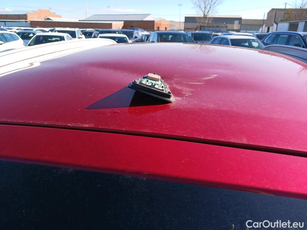  KIA  Niro KIA  / 2019 / 5P / crossover 1.6 GDi PHEV 104kW (141CV) Drive #1