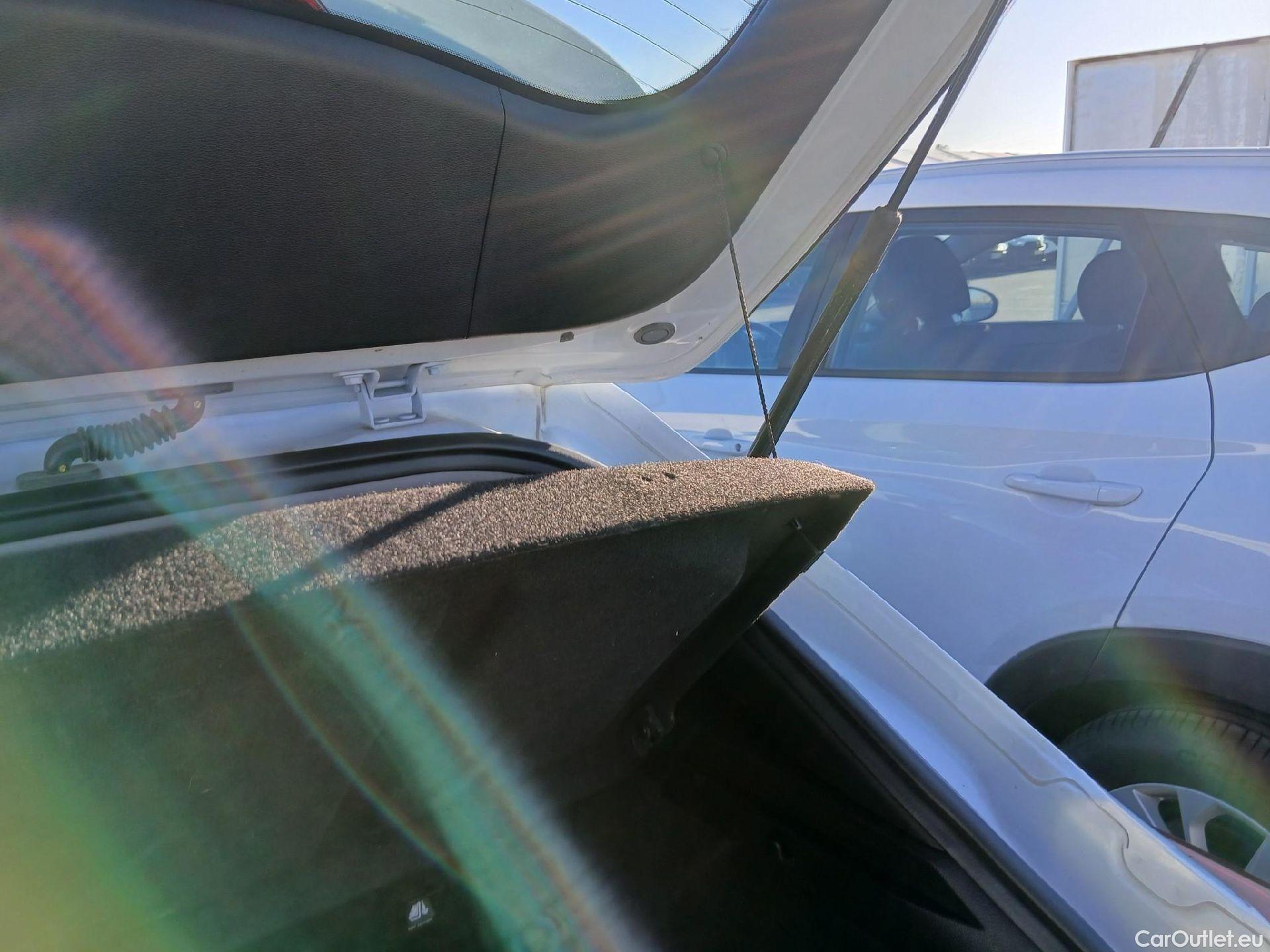  KIA  XCeed KIA  / 2019 / 5P / todoterreno 1.0 T-GDi Drive 88kW (120CV) #7