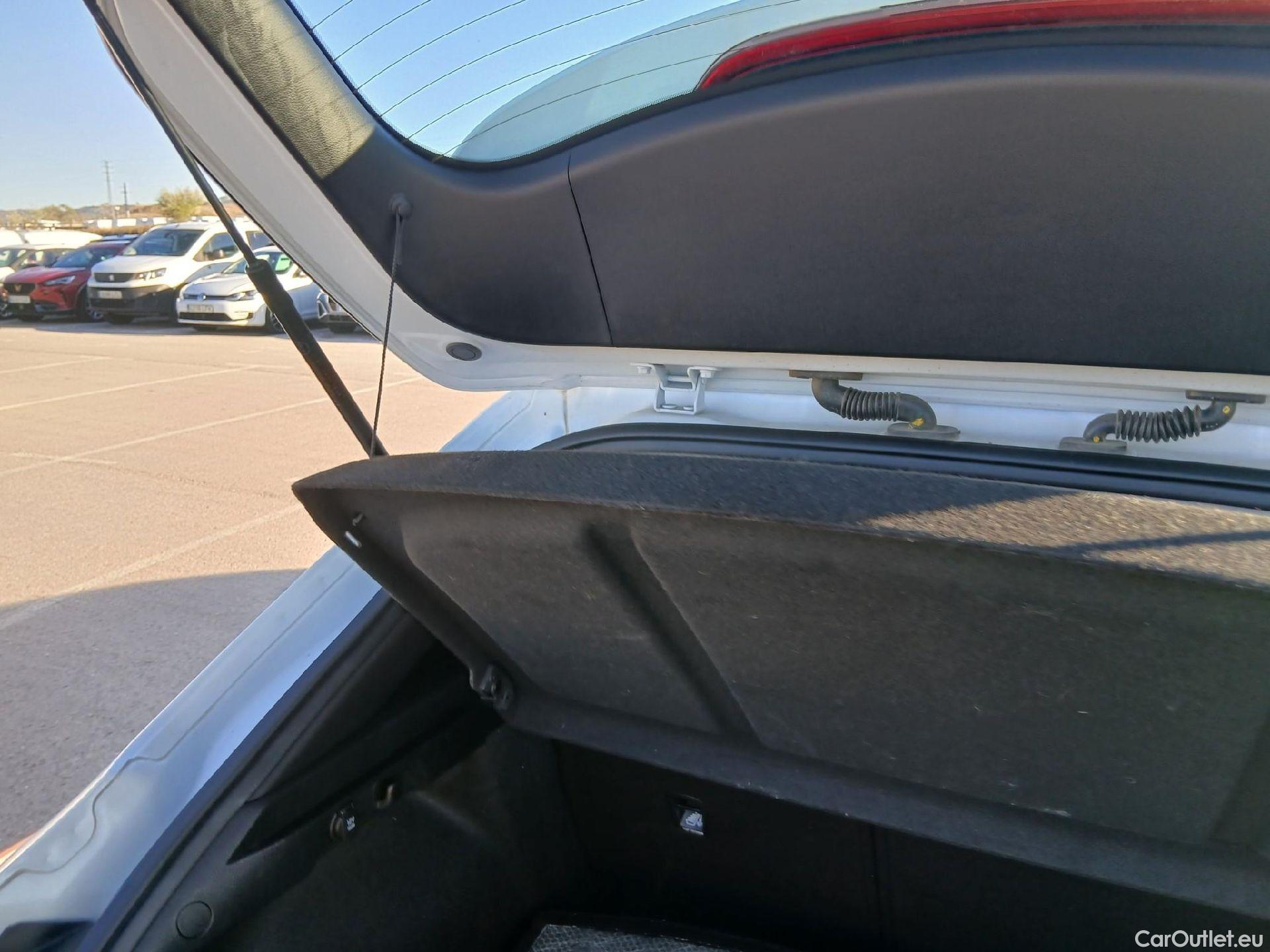  KIA  XCeed KIA  / 2019 / 5P / todoterreno 1.0 T-GDi Drive 88kW (120CV) #5