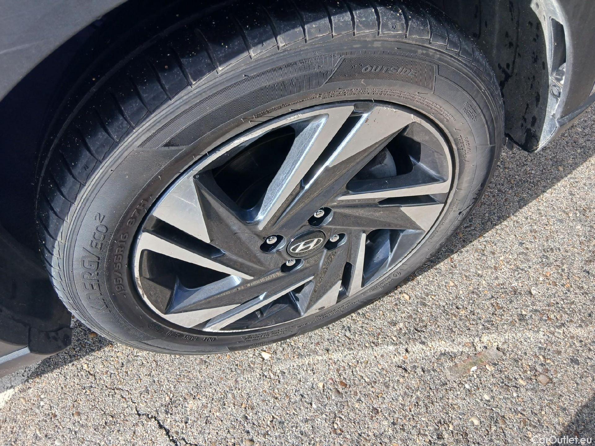  Hyundai  Bayon HYUNDAI  / 2021 / 5P / todoterreno 1.0 TGDI 74kW (100CV) Maxx #24