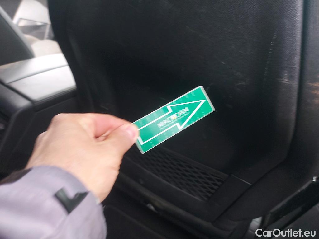  DS  DS7 DS DS 7 Crossback / 2017 / 5P / todoterreno BlueHDi DE 96kW (130CV) Auto. CHIC (AC) #28