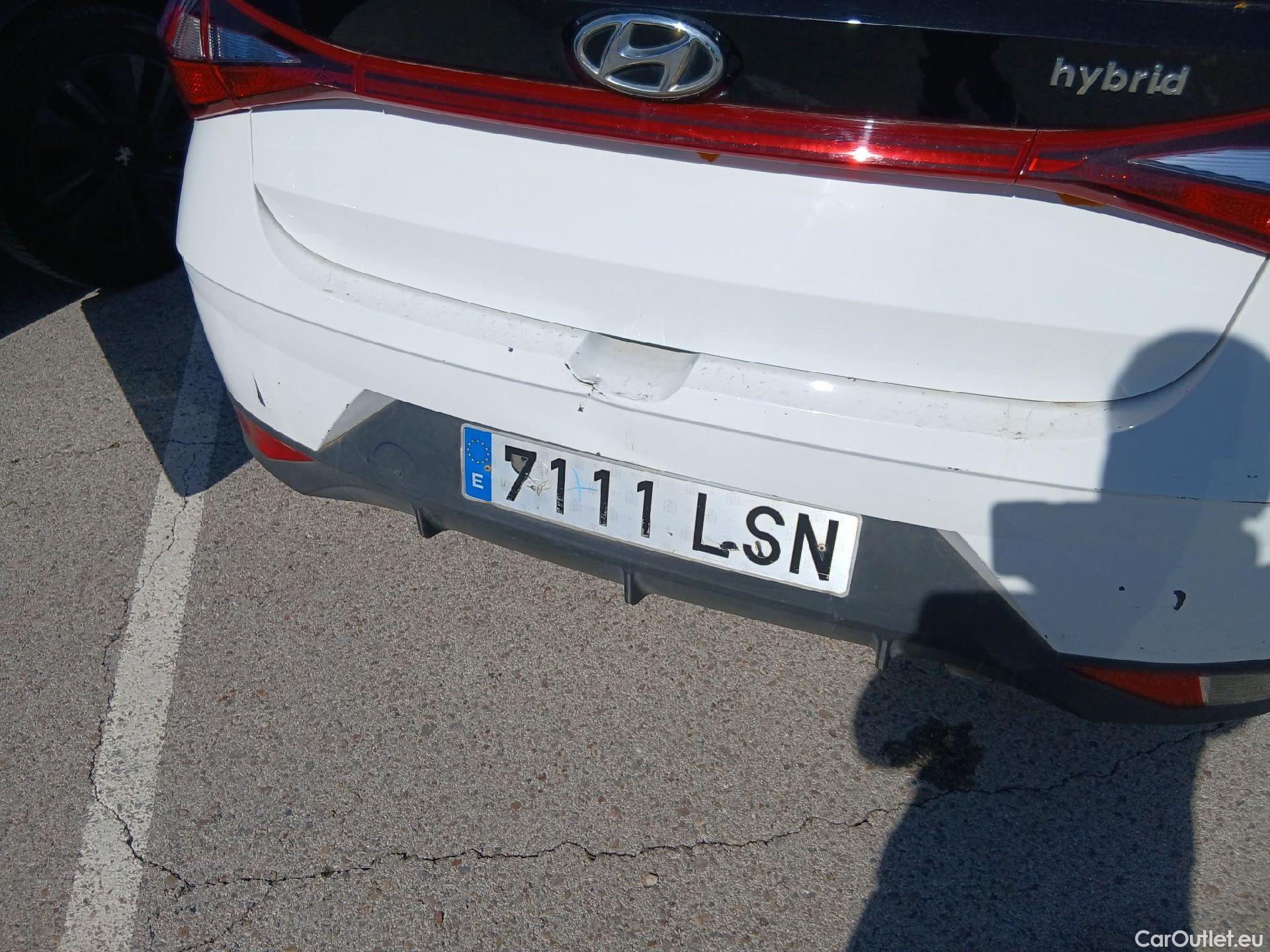  Hyundai  i20 HYUNDAI  / 2020 / 5P / berlina con portón 1.0 TGDI 74kW (100CV) 48V Essence #24