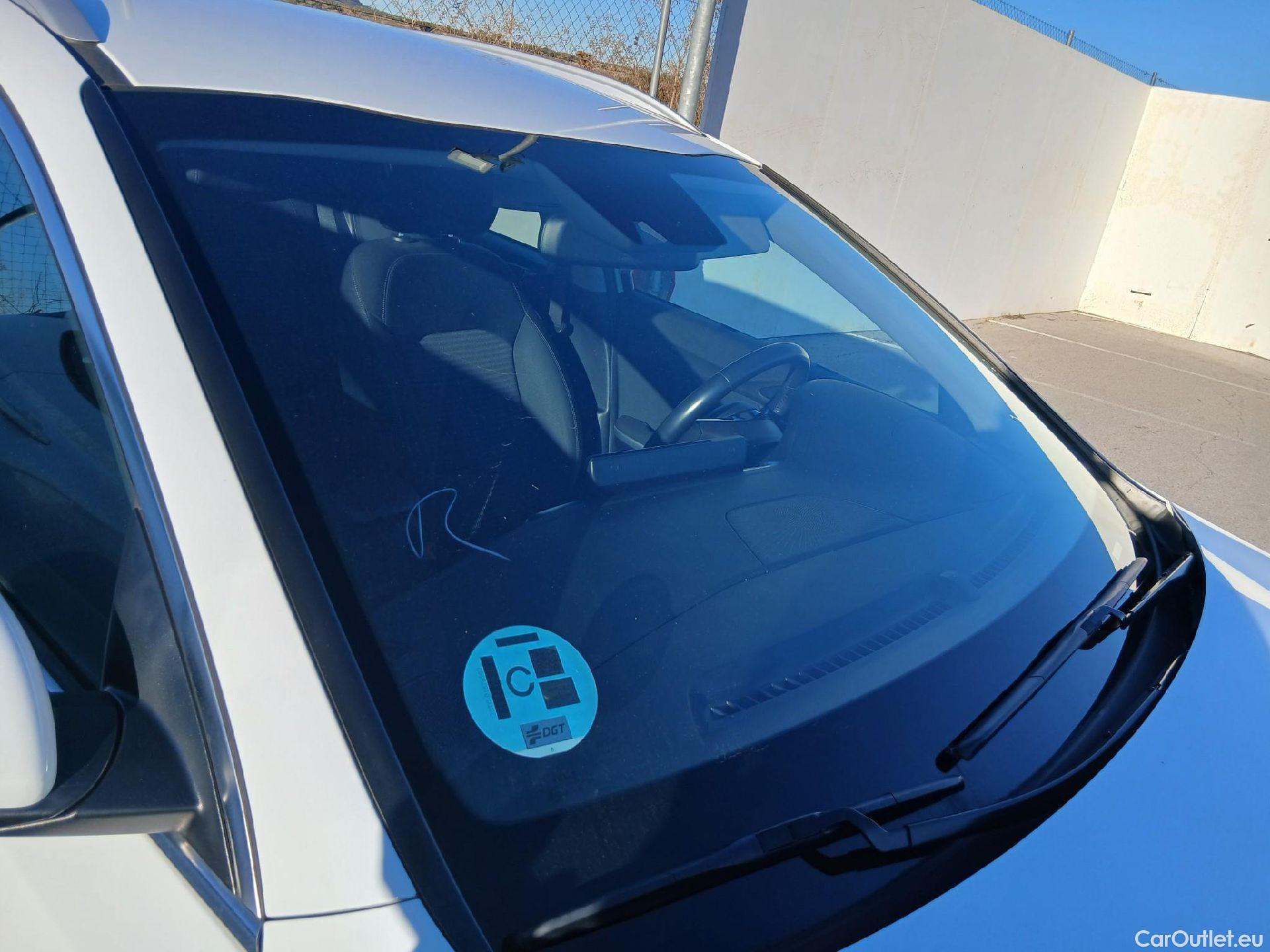  KIA  XCeed KIA  / 2019 / 5P / todoterreno 1.0 T-GDi Drive 88kW (120CV) #10