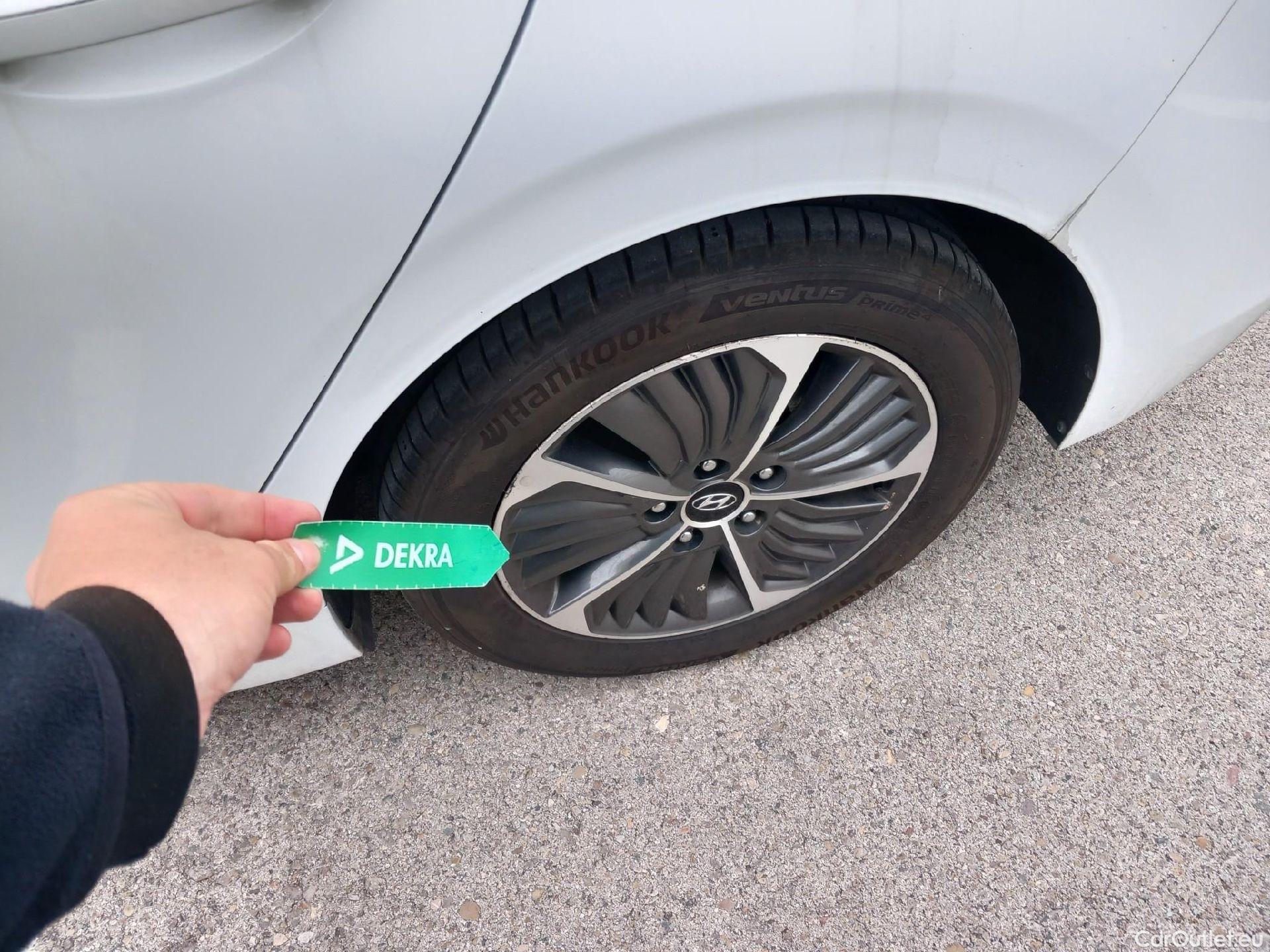  Hyundai   Ioniq HYUNDAI / 2019 / 5P / berlina con portón 1.6 GDI PHEV Tecno DCT #13