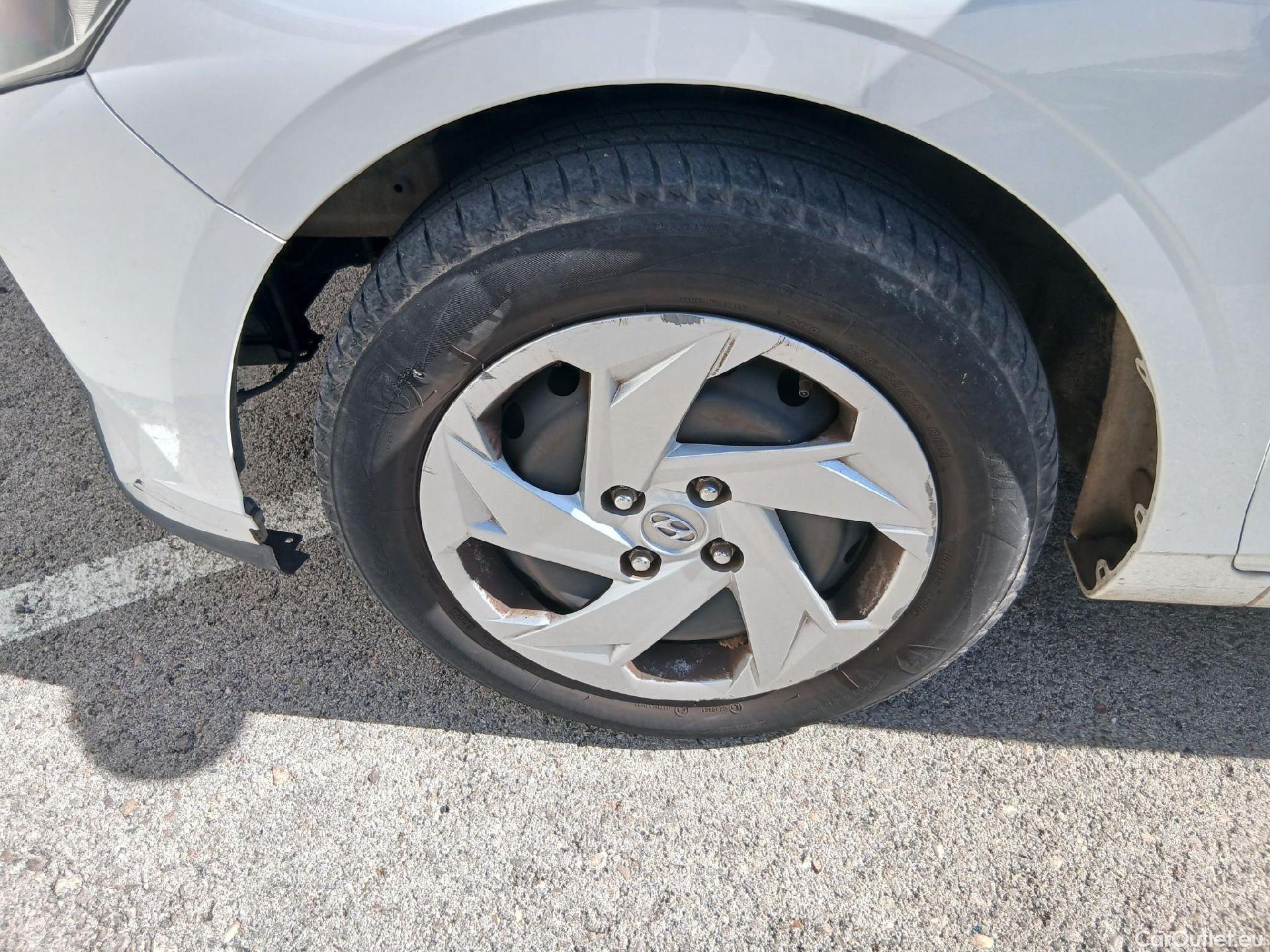  Hyundai  i20 HYUNDAI  / 2020 / 5P / berlina con portón 1.0 TGDI 74kW (100CV) 48V Essence #5