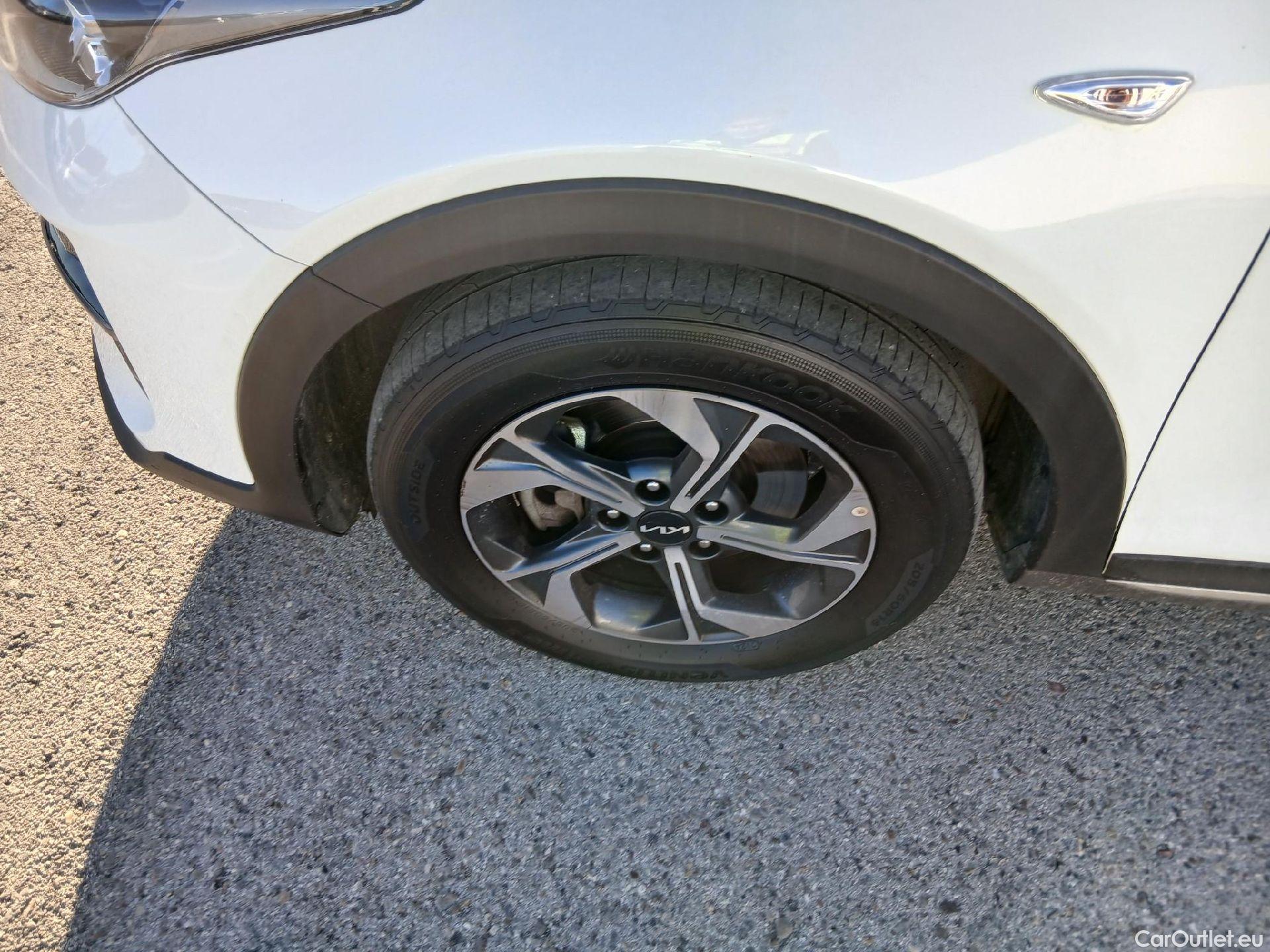  KIA  XCeed KIA  / 2019 / 5P / todoterreno 1.0 T-GDi Drive 88kW (120CV) #9