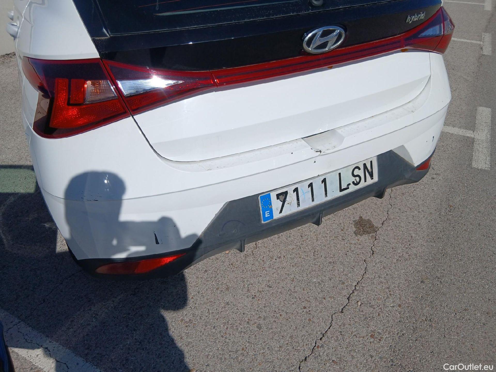  Hyundai  i20 HYUNDAI  / 2020 / 5P / berlina con portón 1.0 TGDI 74kW (100CV) 48V Essence #23