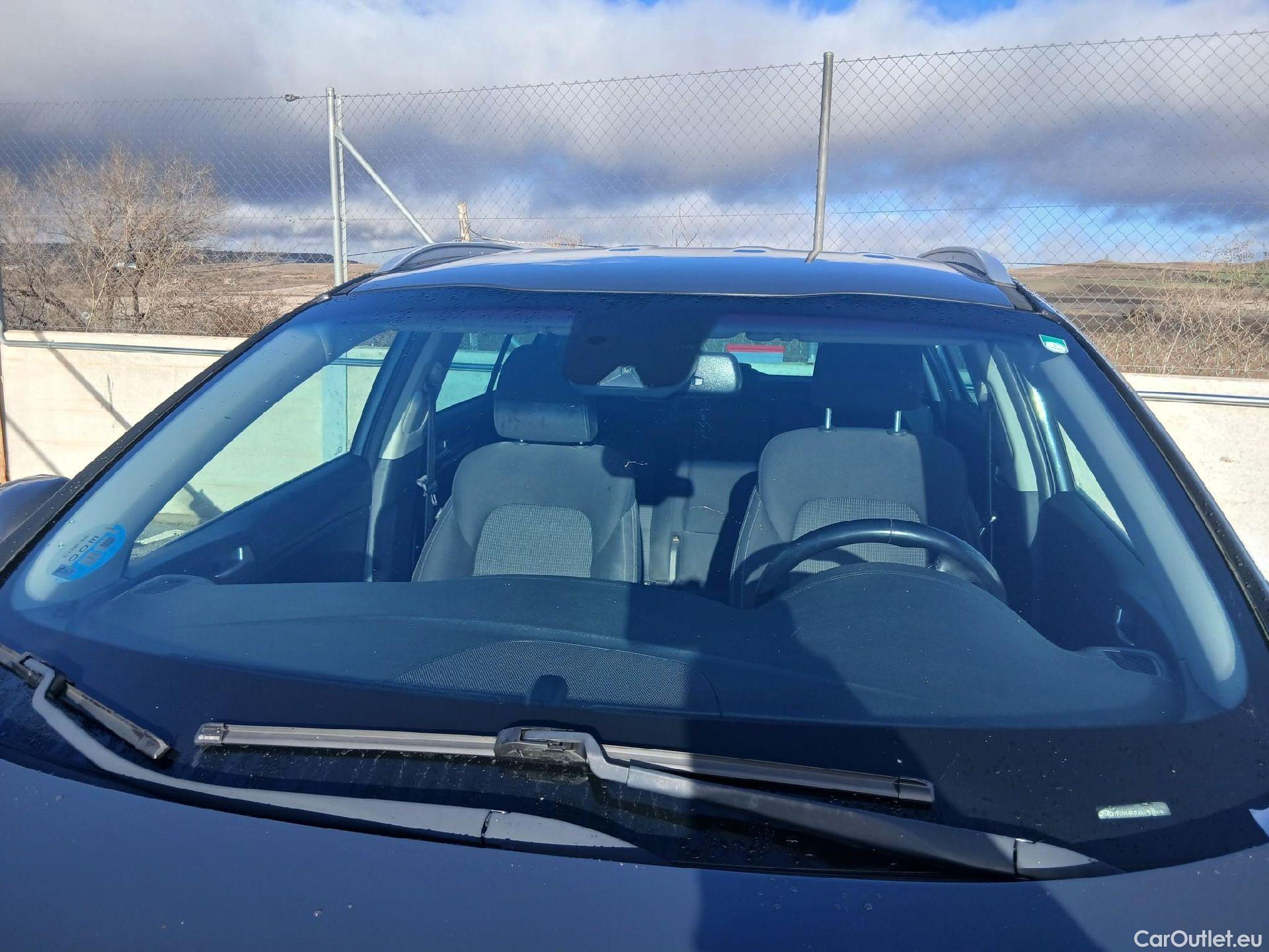  KIA  Sportage KIA  1.6MHEV Drive 100kW(136CV) 4x2(Crist Tintados)(CX) #9