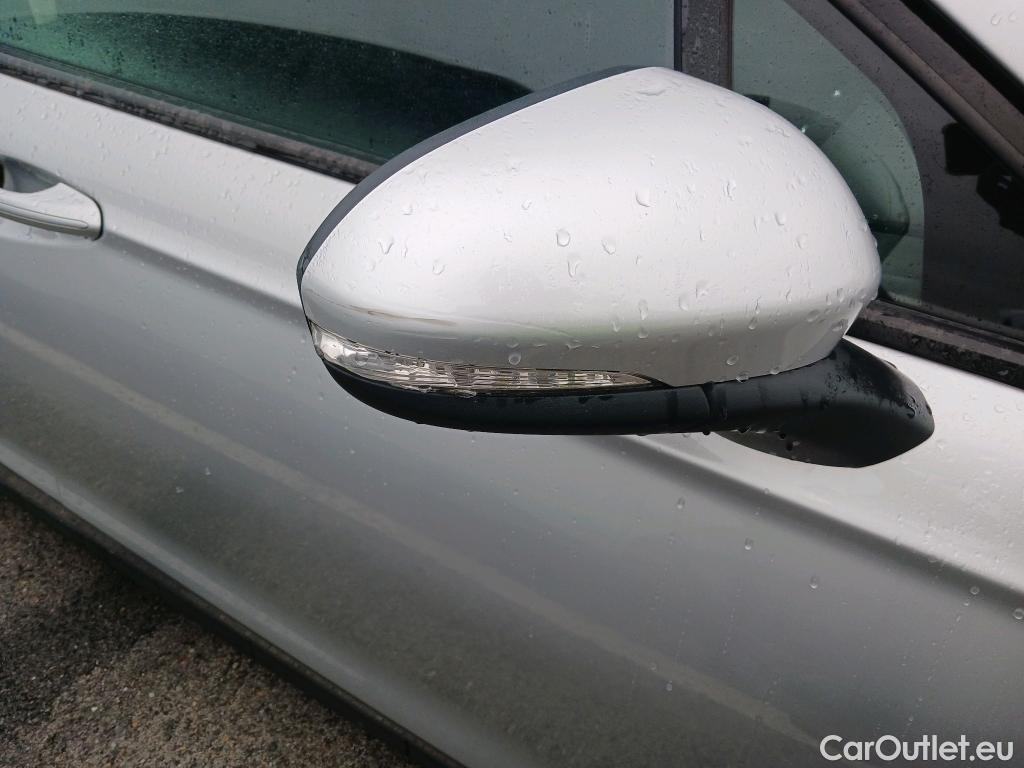  Ford  Mondeo FORD  / 2014 / 5P / familiar 2.0 TDCi 110kW Trend SportBreak #28