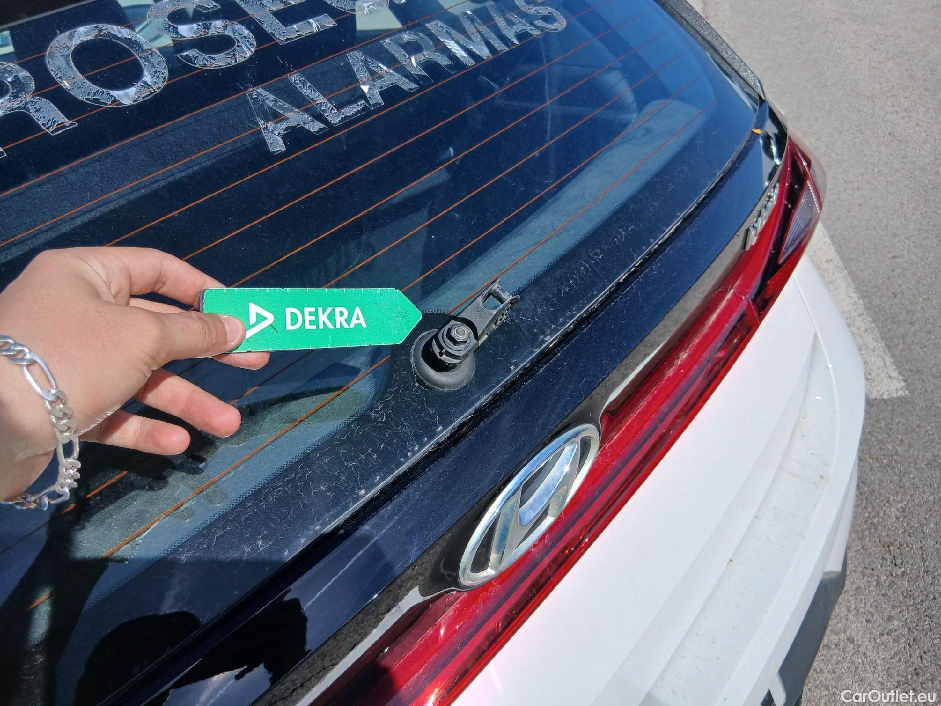  Hyundai  i20 HYUNDAI  / 2020 / 5P / berlina con portón 1.0 TGDI 74kW (100CV) 48V Essence #41